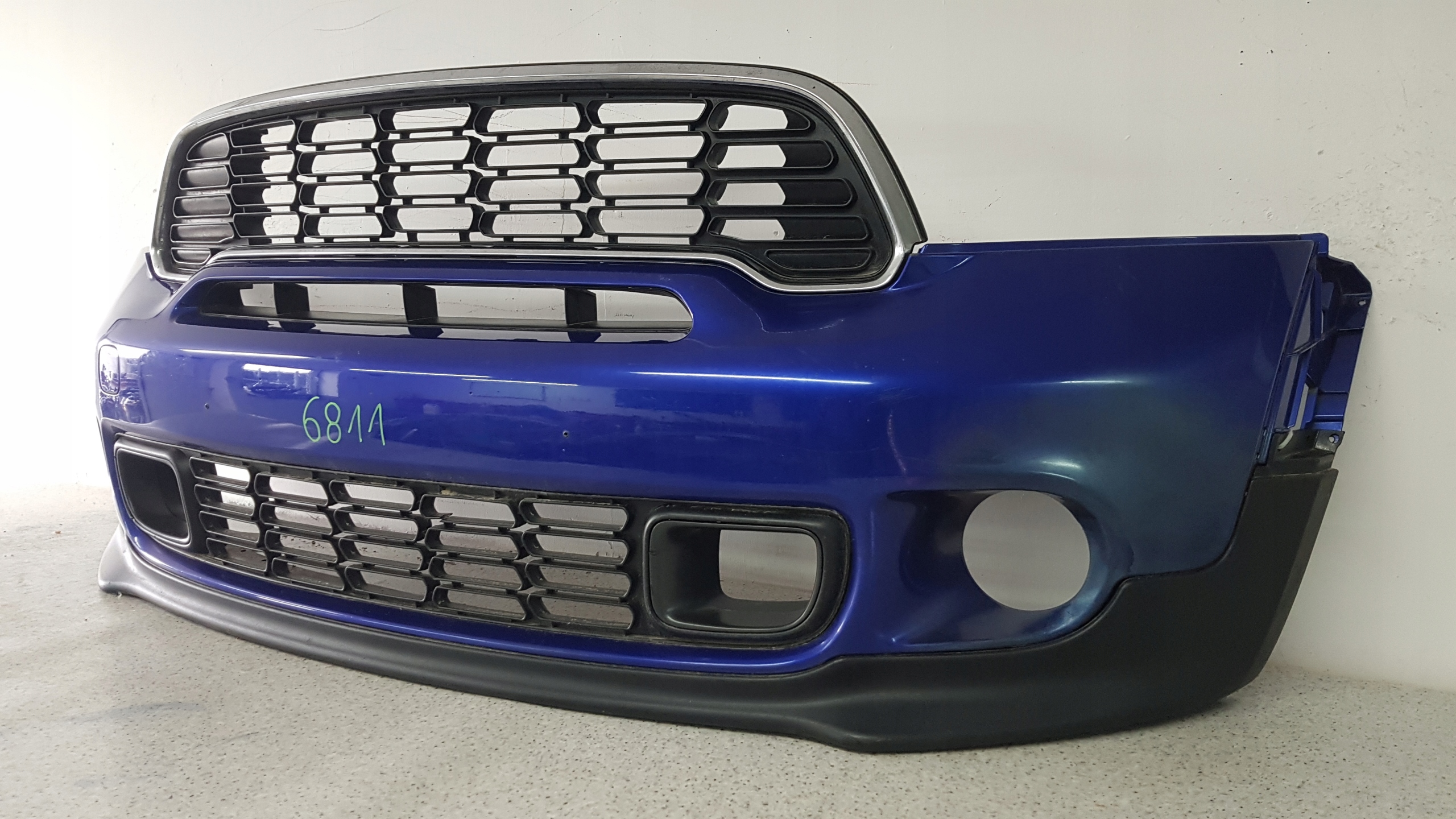 MINI COOPER COUNTRYMAN S R60 bumper front 6811
