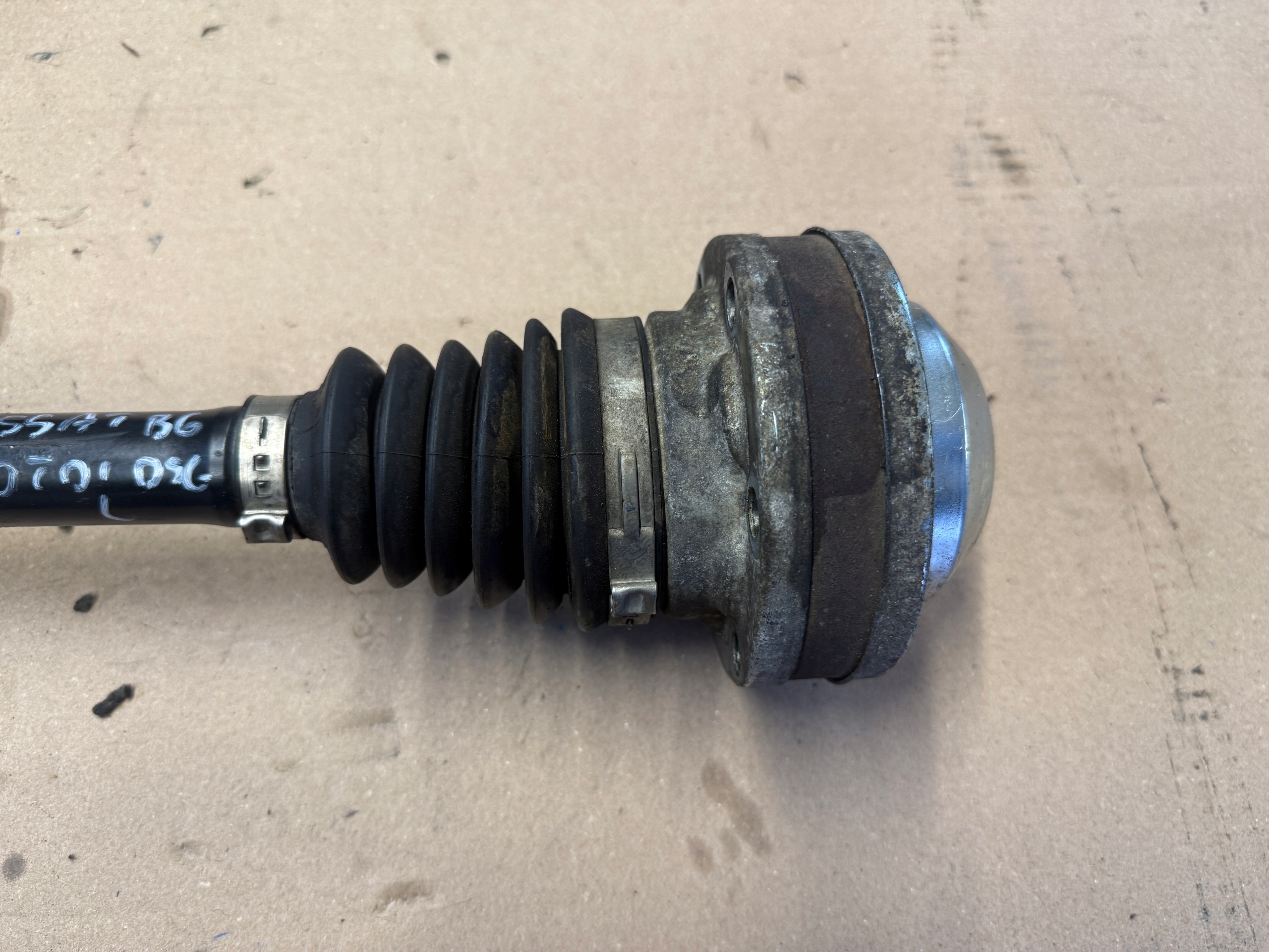 VW SEAT AUDI A3 8P 1.8 TSI 160KM semi-axis left 2K0407271E