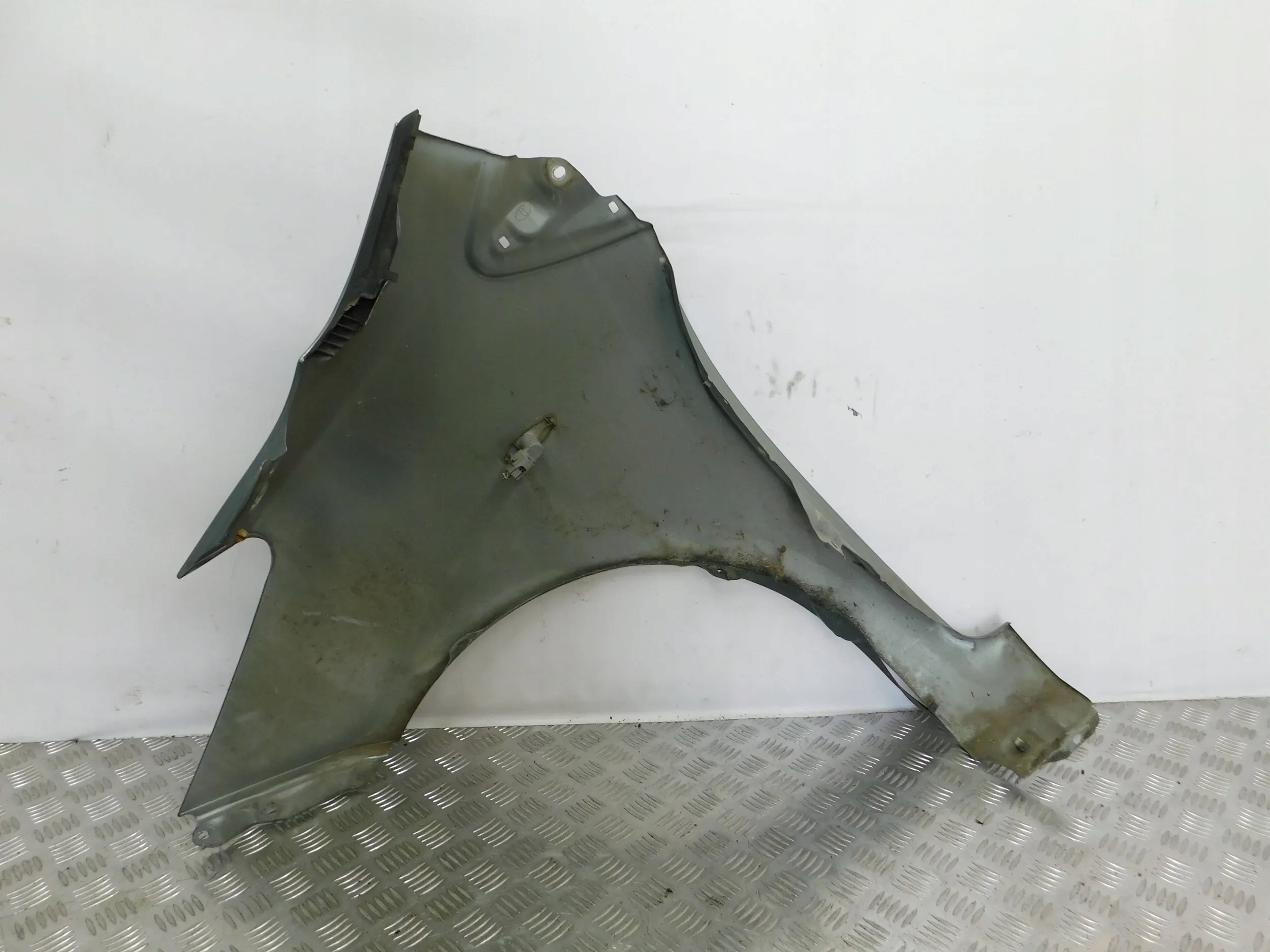 fender front front right TOYOTA YARIS II 2