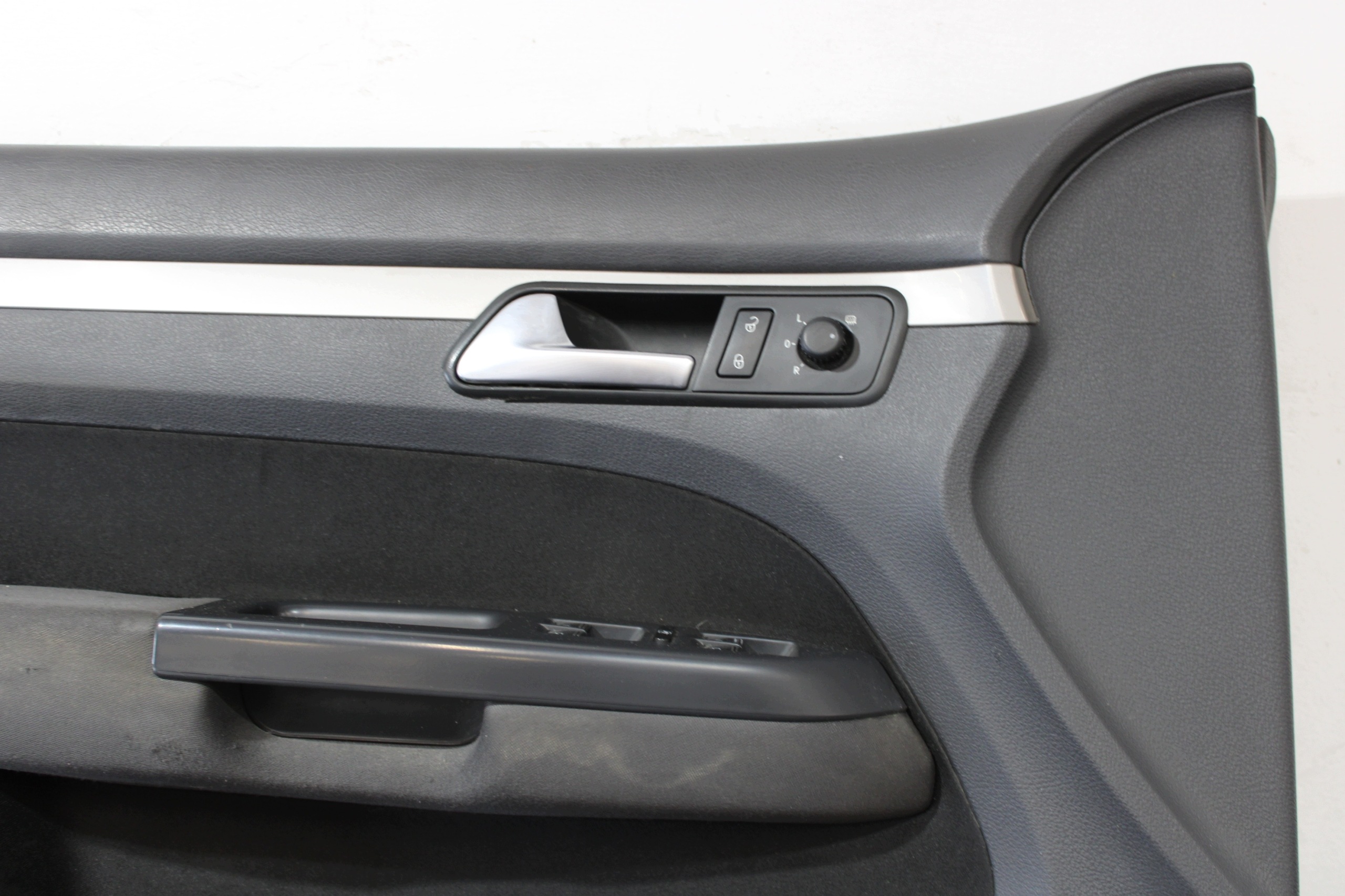 upholstery side door left front VW TOURAN 1T0 1T LIFT