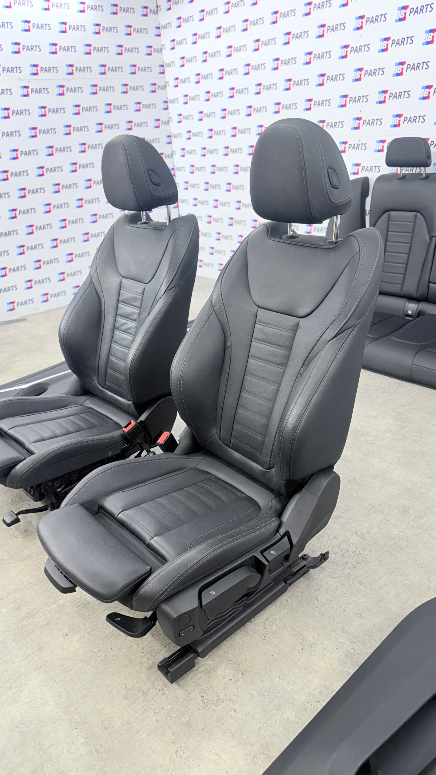 BMW G01 X3 seats side black leather heated EUR KPL