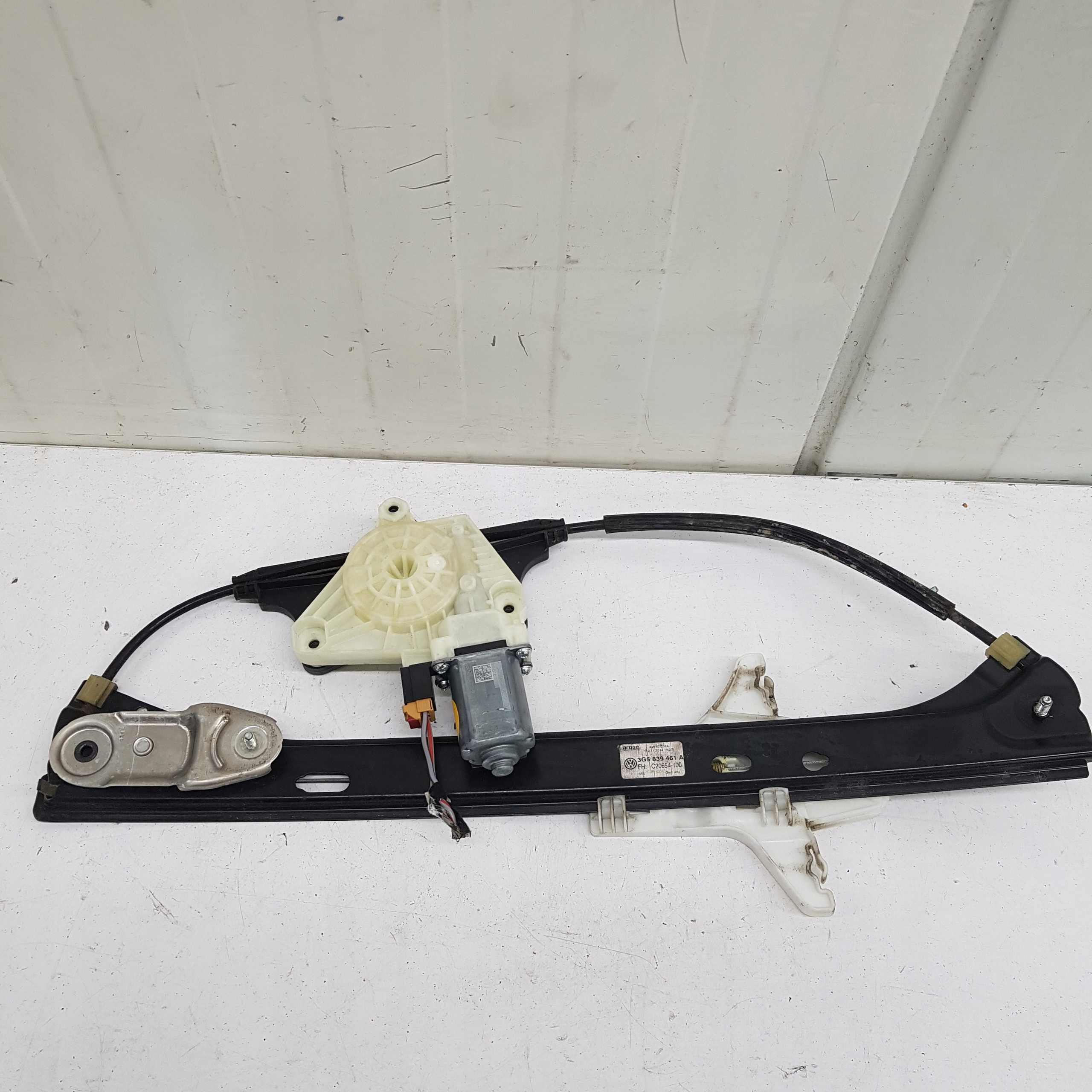 ELE mechanism windows left rear VOLKSWAGEN PASSAT B8 5Q4959802D 3G5839461A