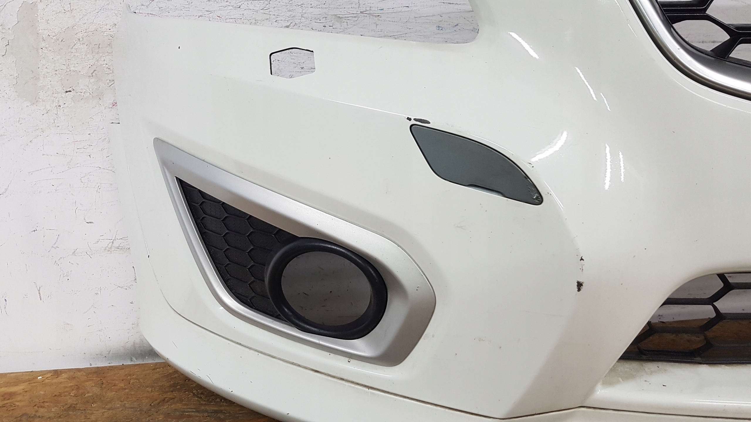 VOLVO C30 R-design lift bumper front 6021