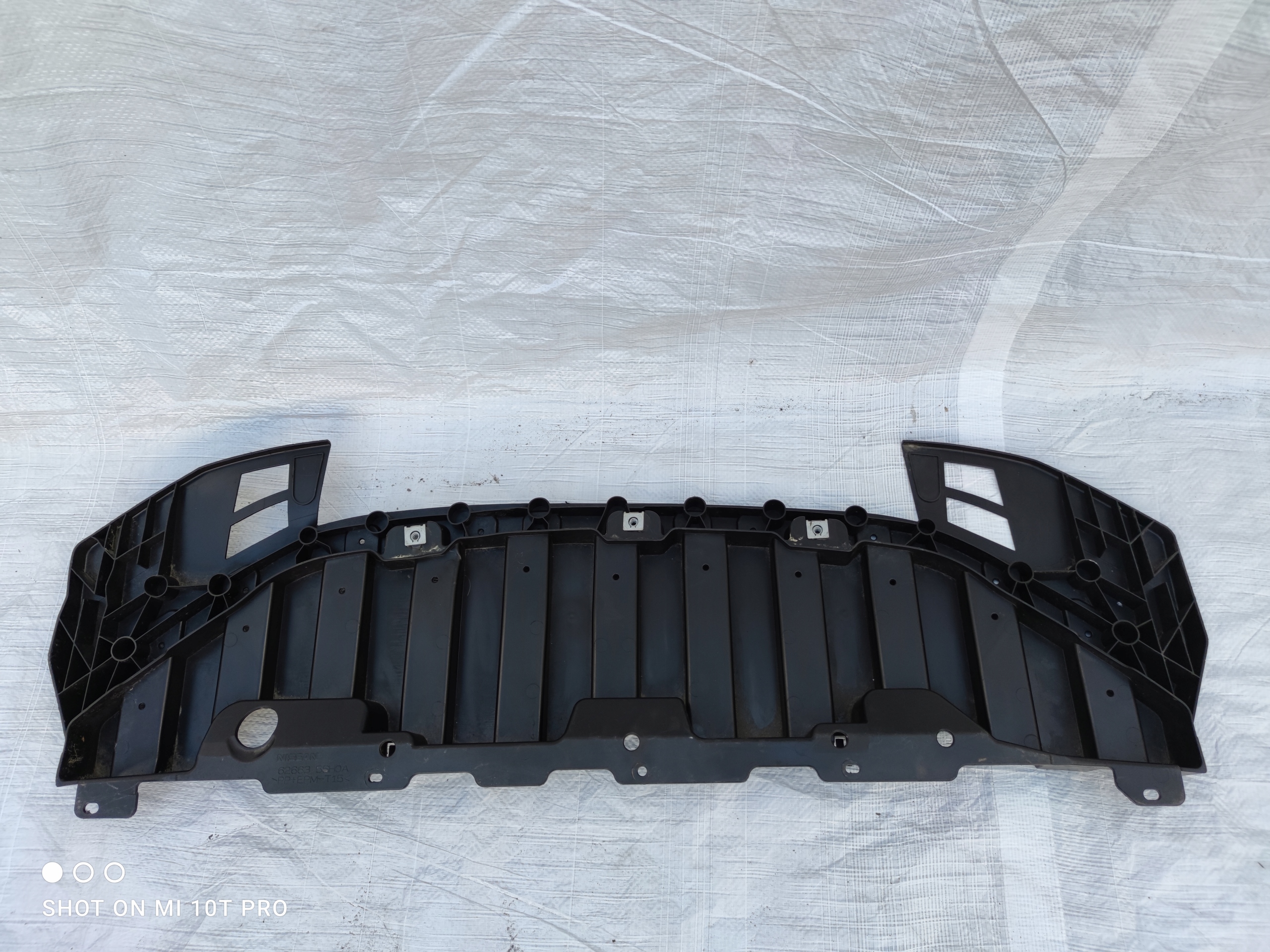 1 - БАМПЕР NISSAN LEAF II 2