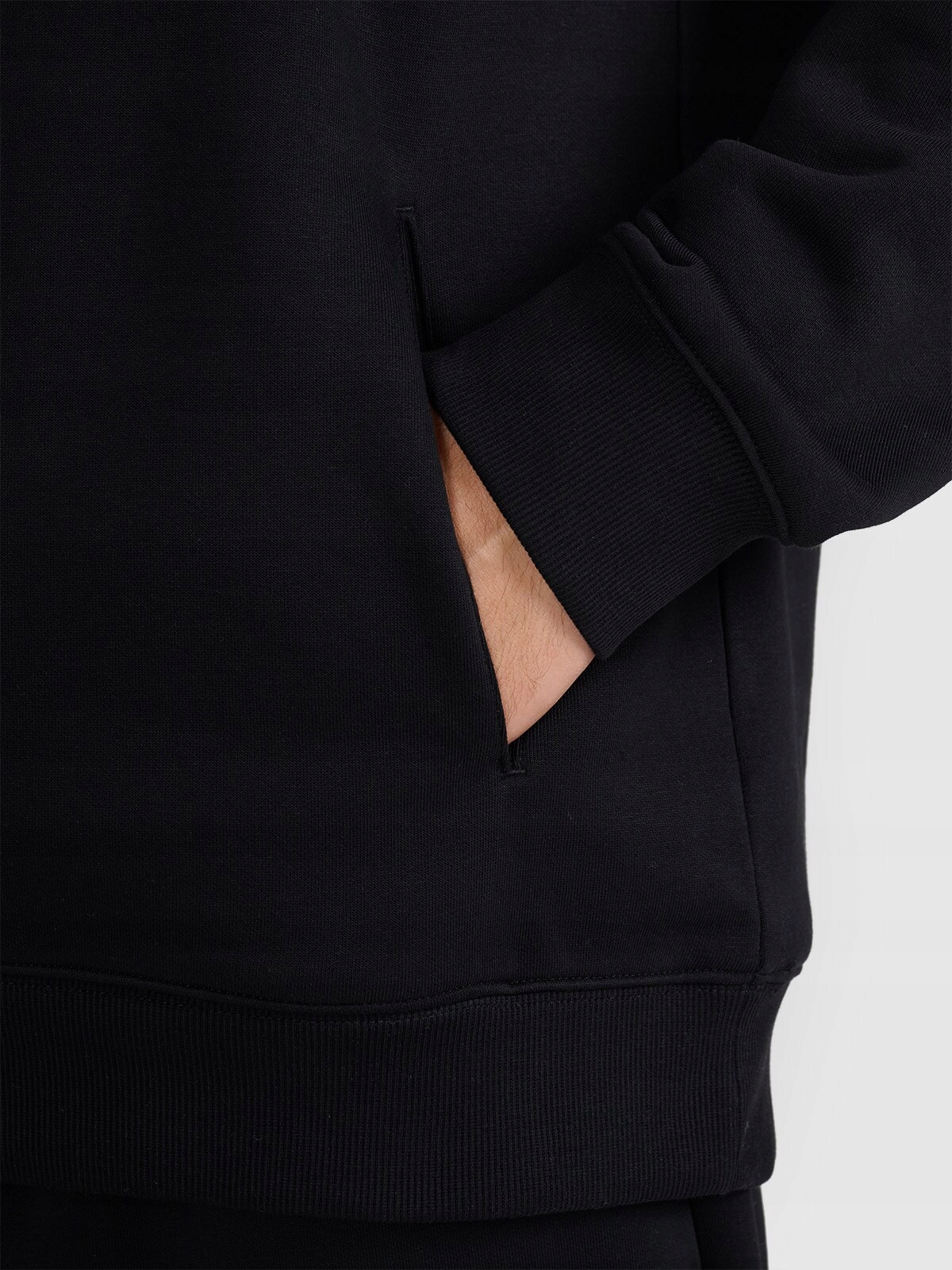 4F pánská bavlněná pánská mikina s kapucí 4FWAW25TSWSM1904 černá