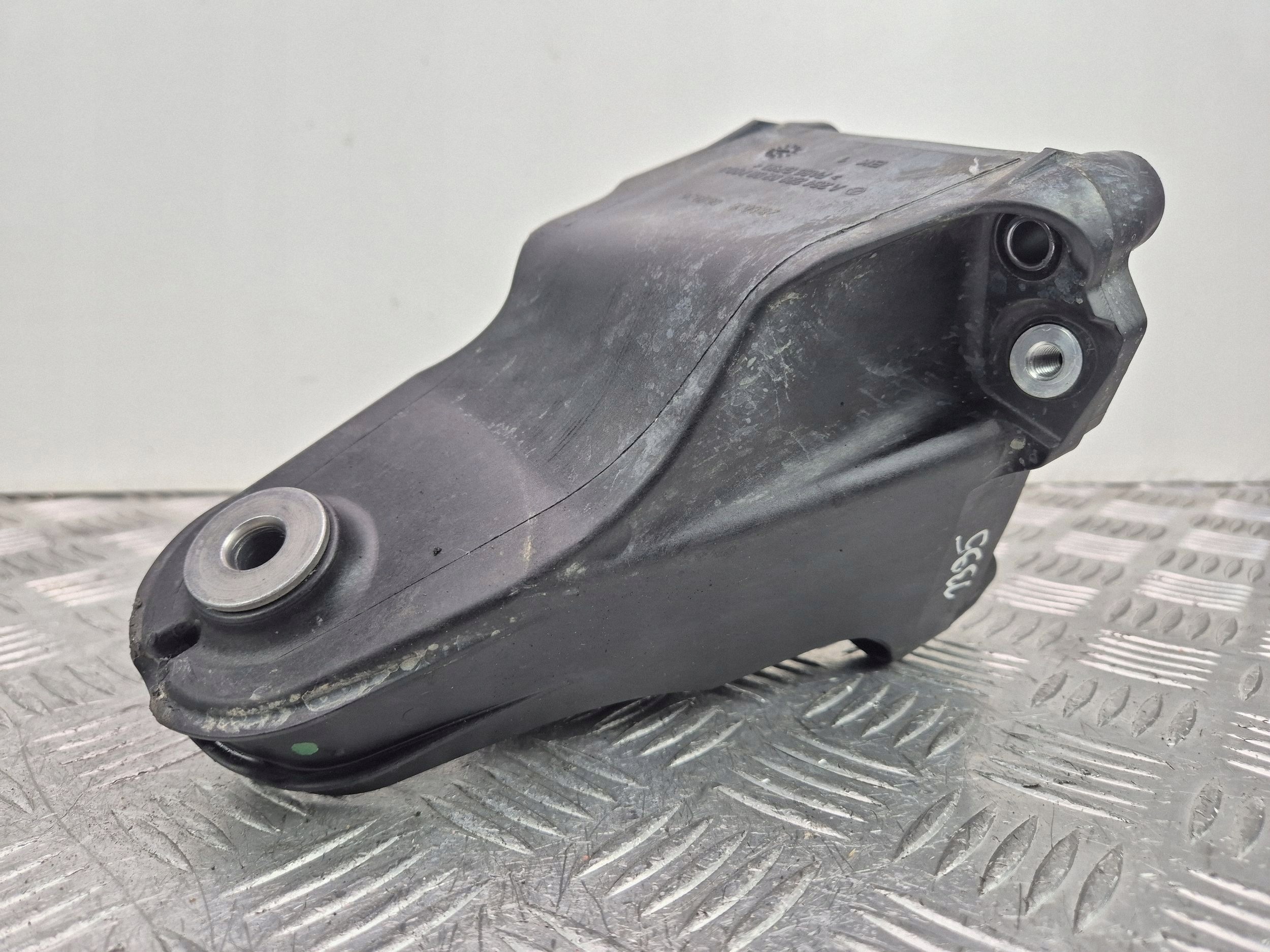 engine mount Mercedes C300 W205 A2642200200 M264.920
