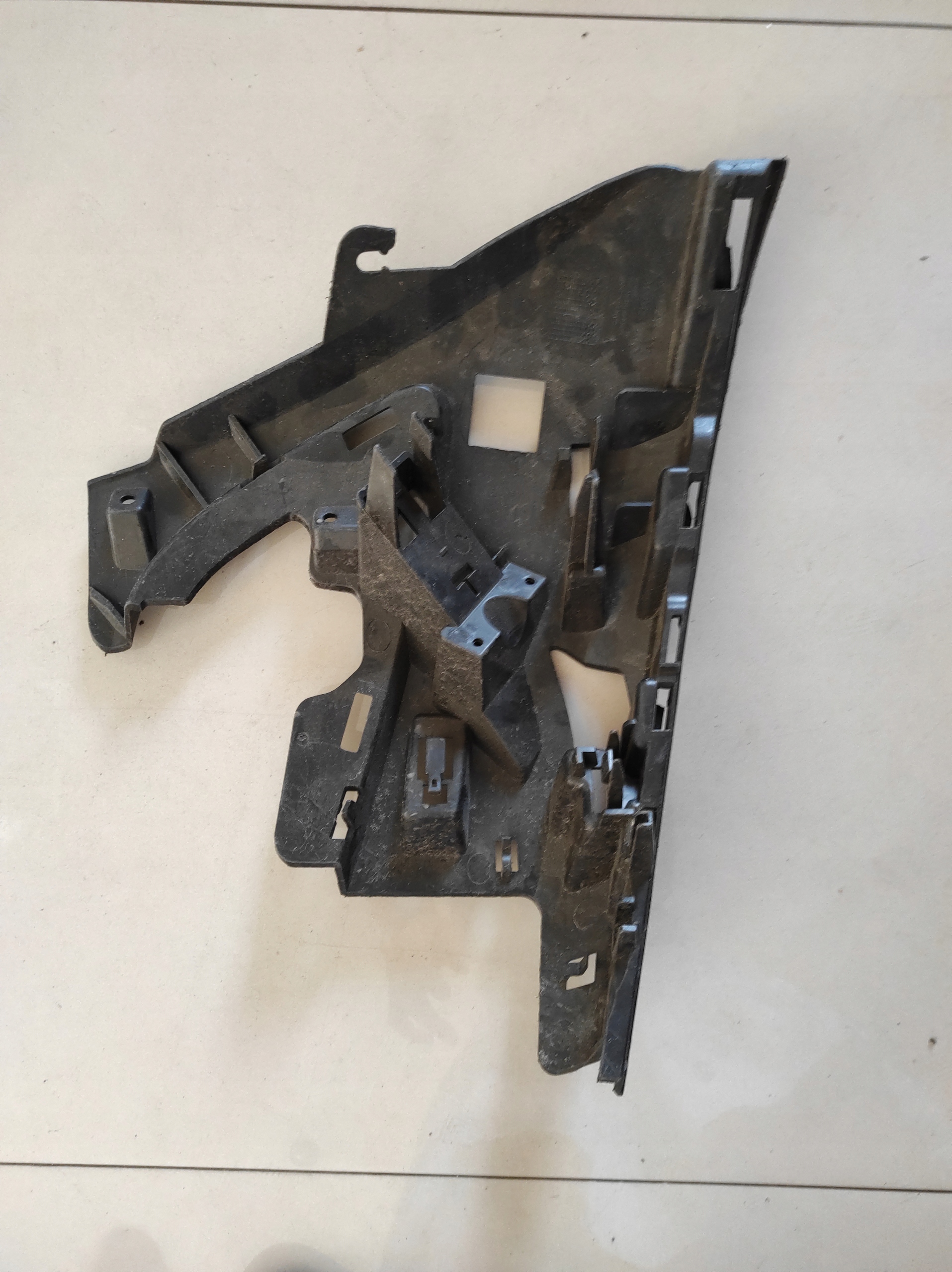 VOLVO S60 V60 скольжение бампера 31323425