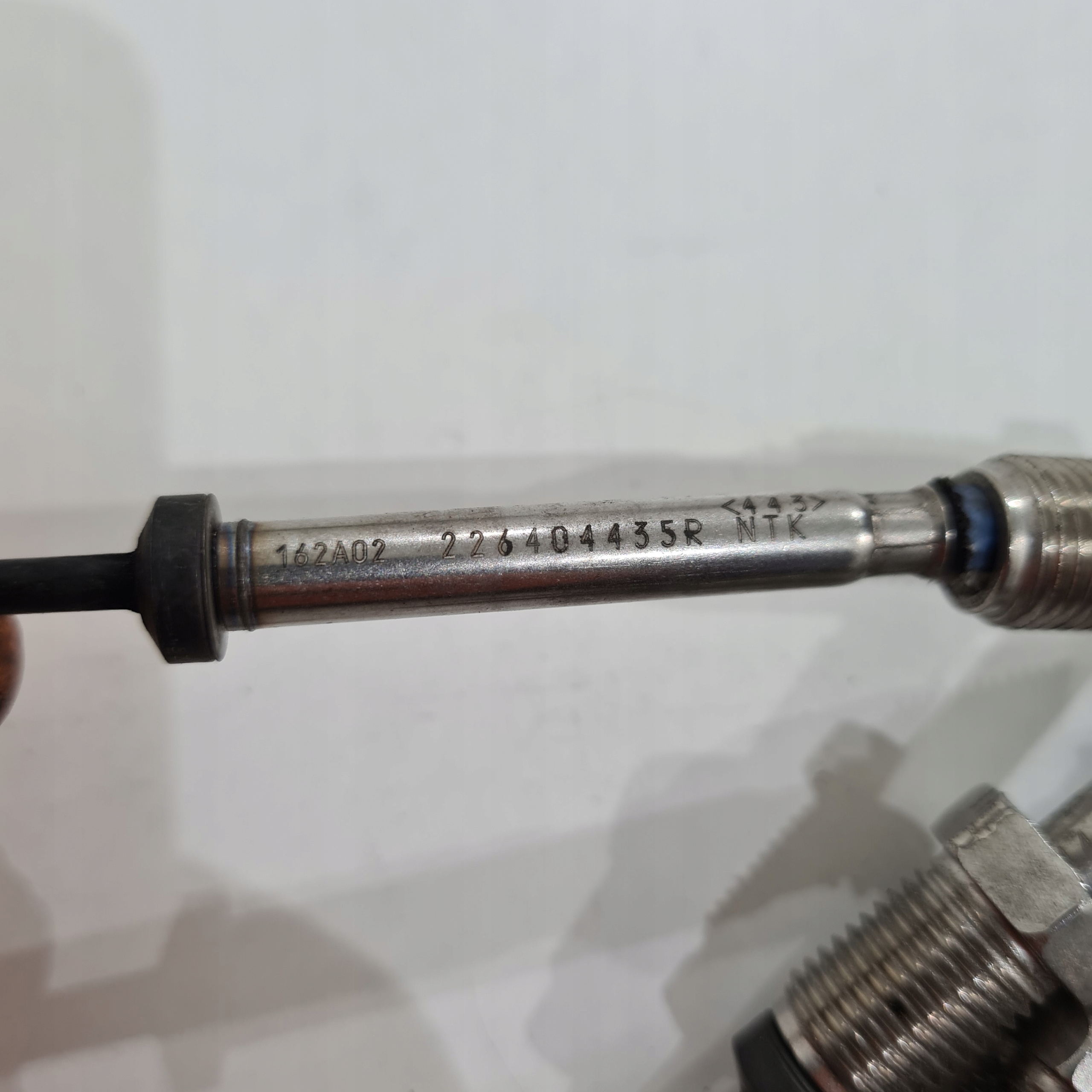SENSOR TEMPERATURY GASE 226404435R NTK TRAFIC III VIVARO B 1.6 DCI