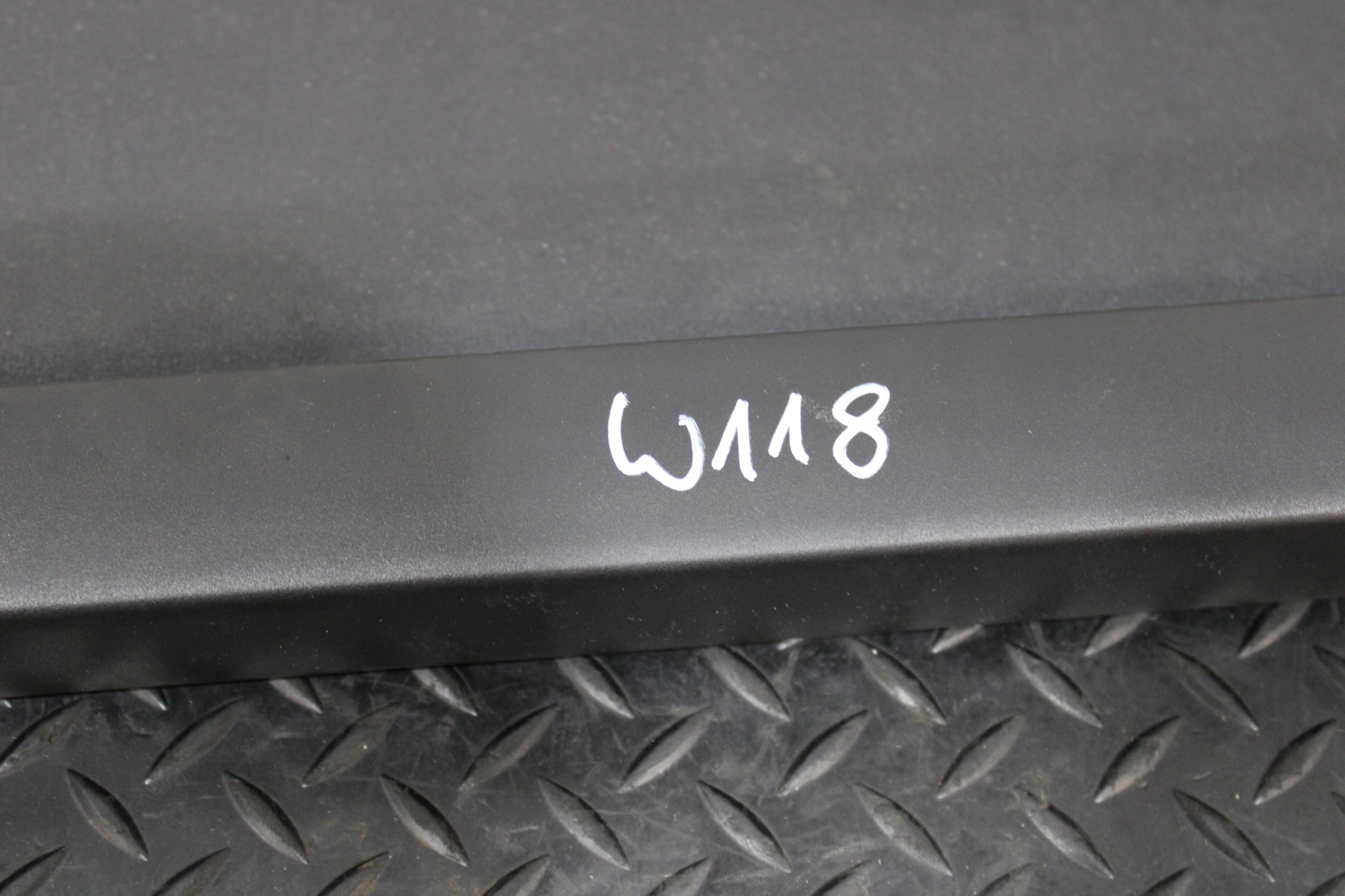 blinds boot MERCEDES CLA II 2 W118 AMG A1188100100