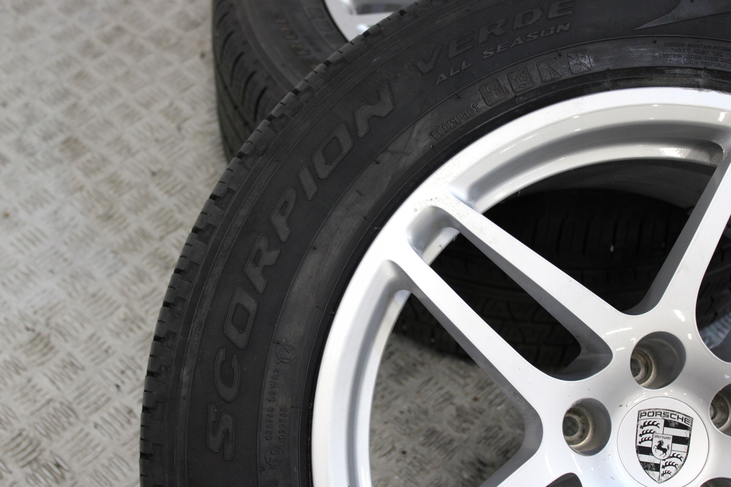 wheels discs disc 235/60 R18 ET21 PORSCHE MACAN 95B 95B601025AS