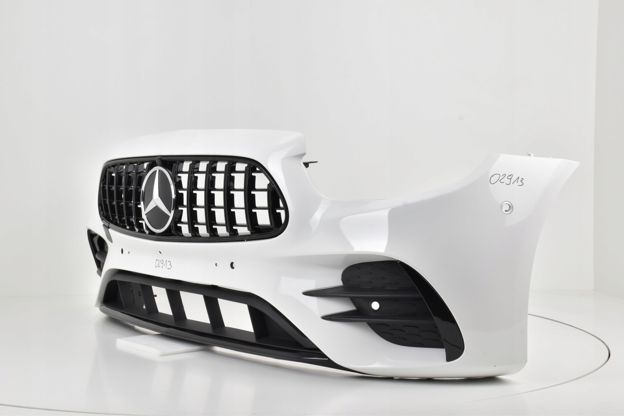 MERCEDES E-KLASA W213 213 LIFT 2020- AMG LINE ZDERZAK PRZEDNI Numer katalogowy części 21320