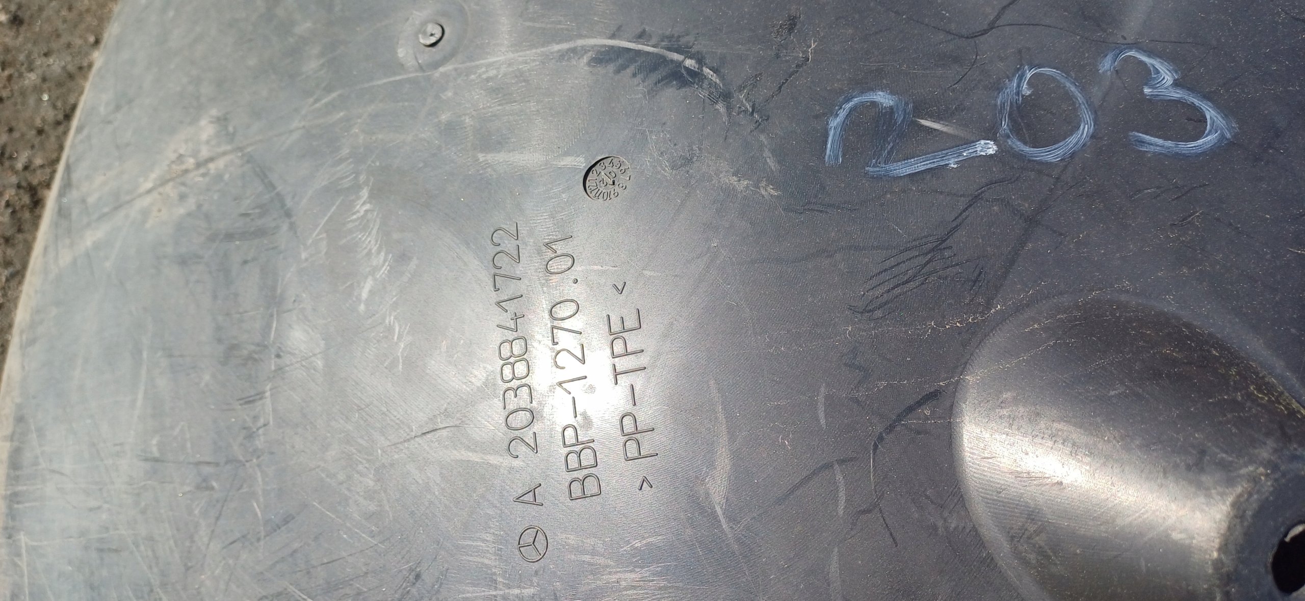 MERCEDES W203 mudguard left or right front COUPE