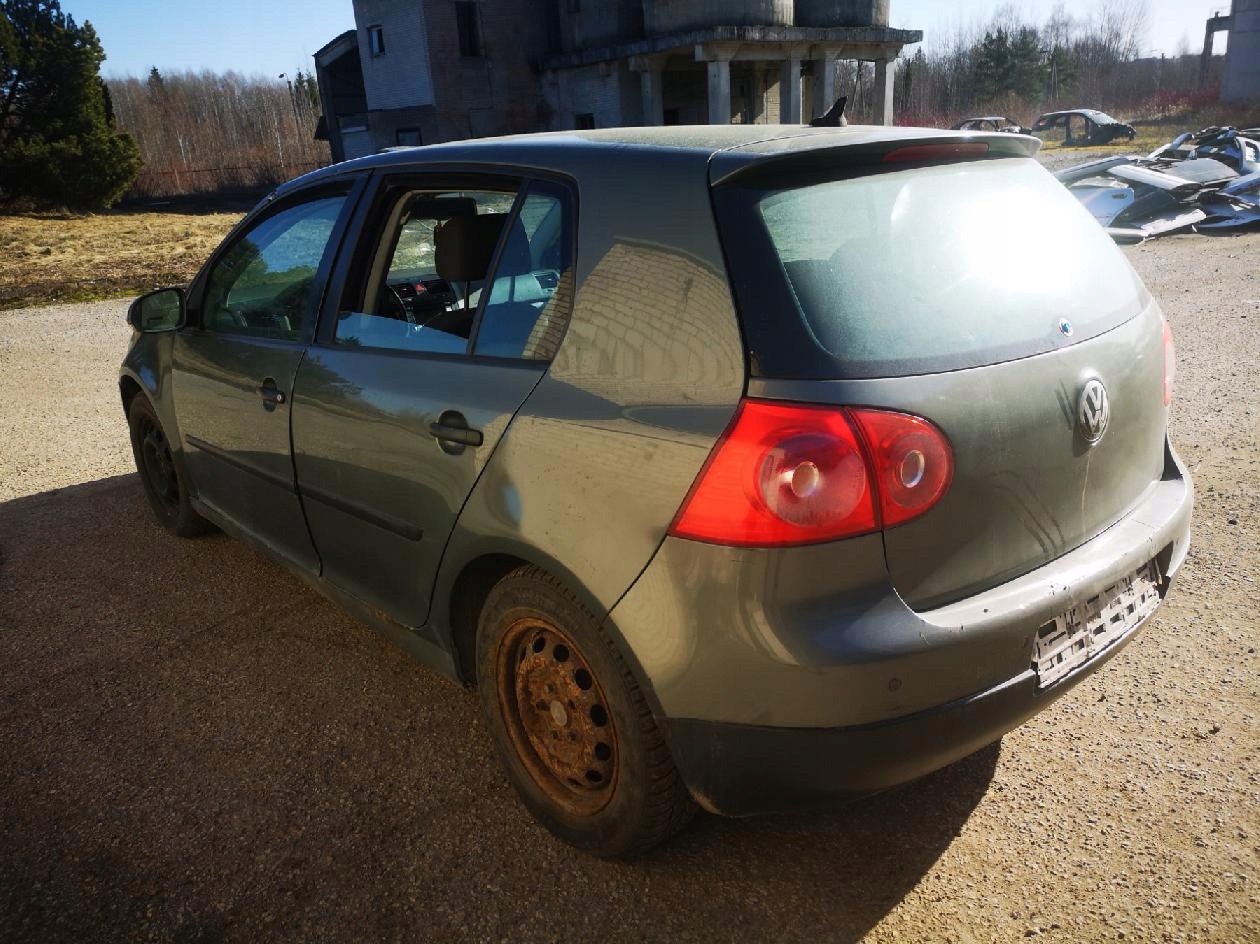 volkswagen Golf шланг интеркулера 2005 2.0л