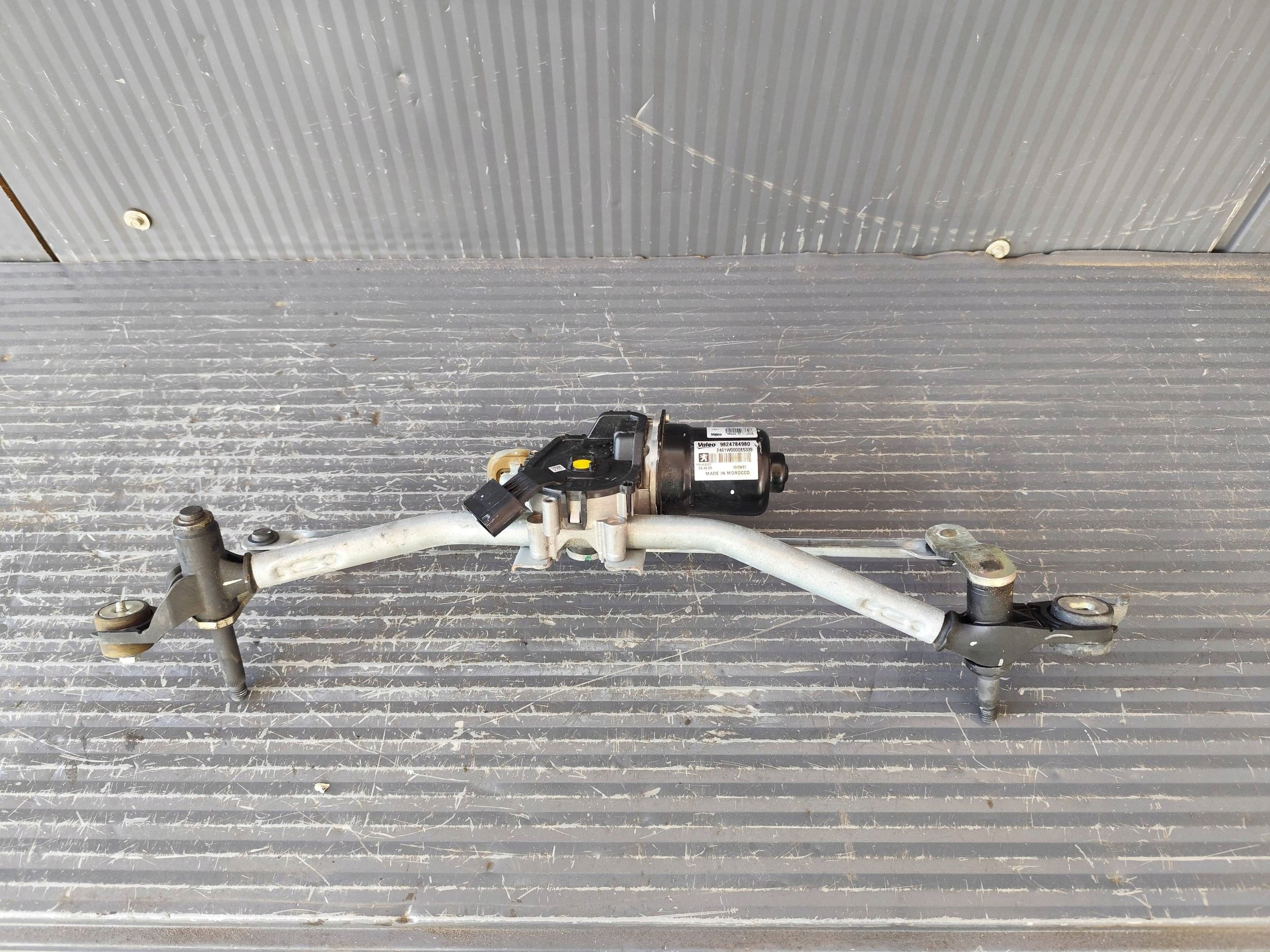 PEUGEOT 2008 II Wischergestänge 9824784980