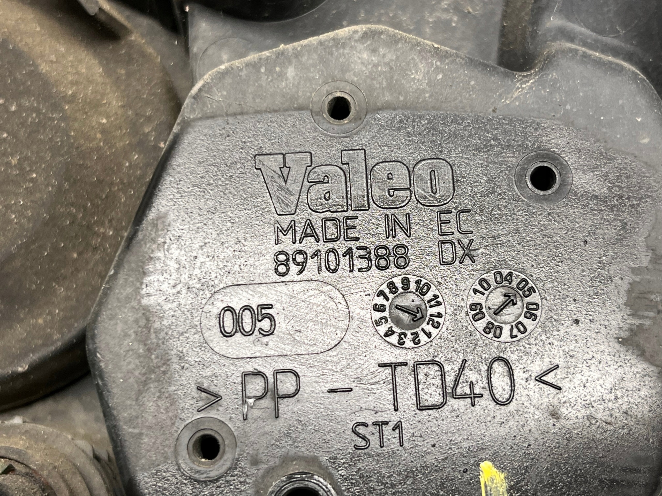 light right front FIAT GRANDE PUNTO 89101388DX