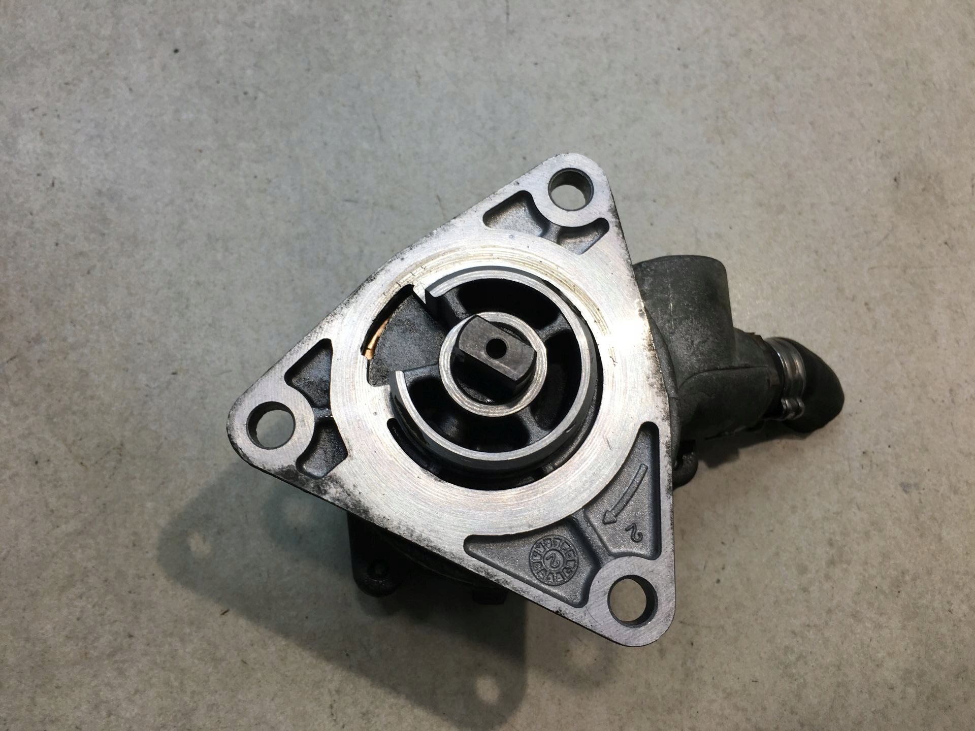 Pompa VACUM ALFA ROMEO 147 1.9 JTD 46771105