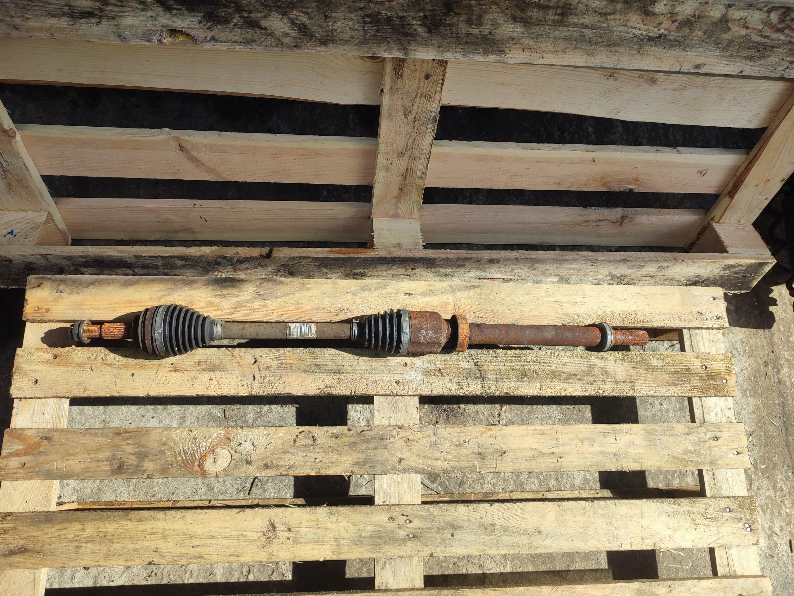 semi-axis right RENAULT CLIO IV 0.9 TCE 2013- 391009101R