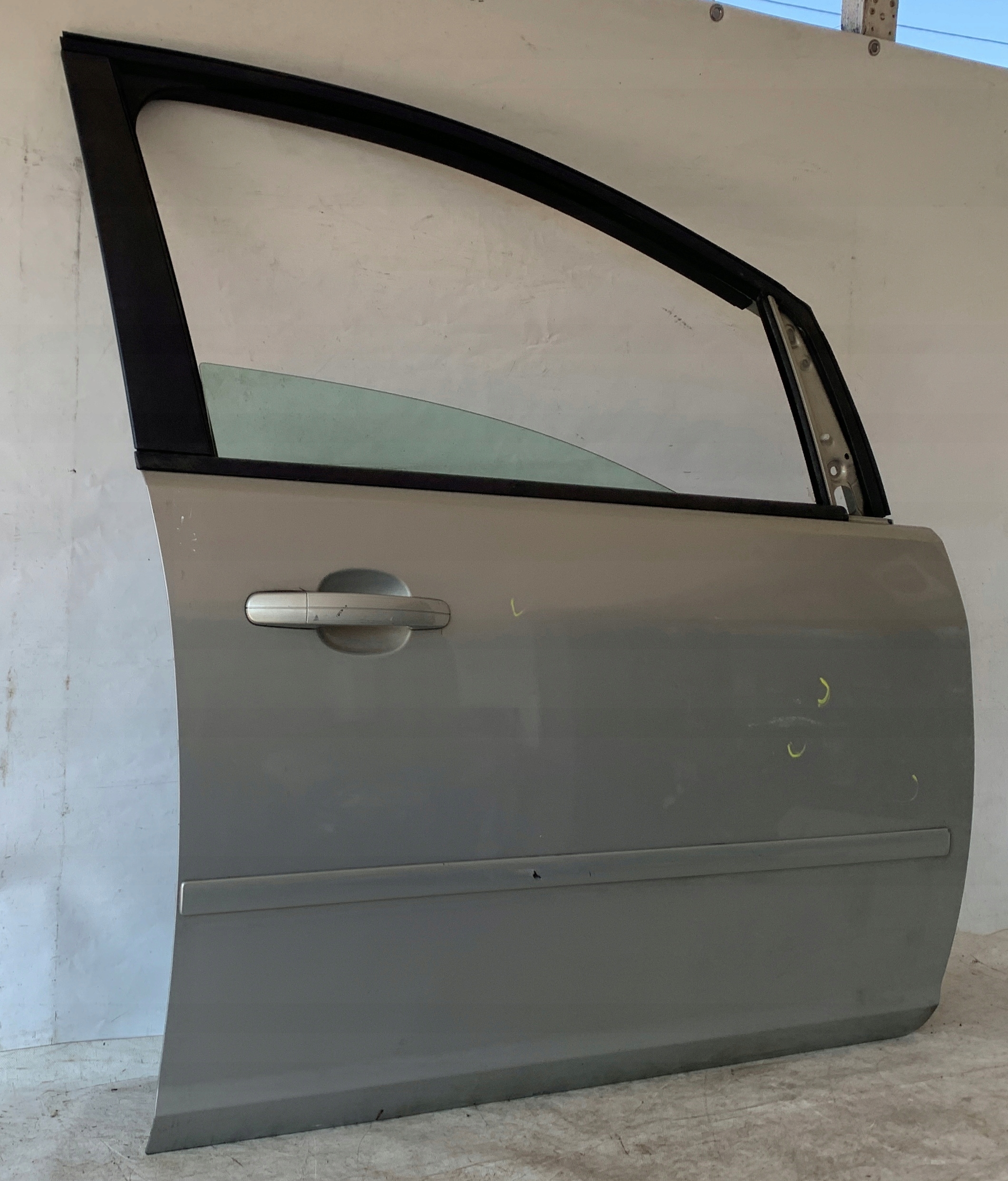 # dveře pravé předek přední FORD C-MAX MK1
