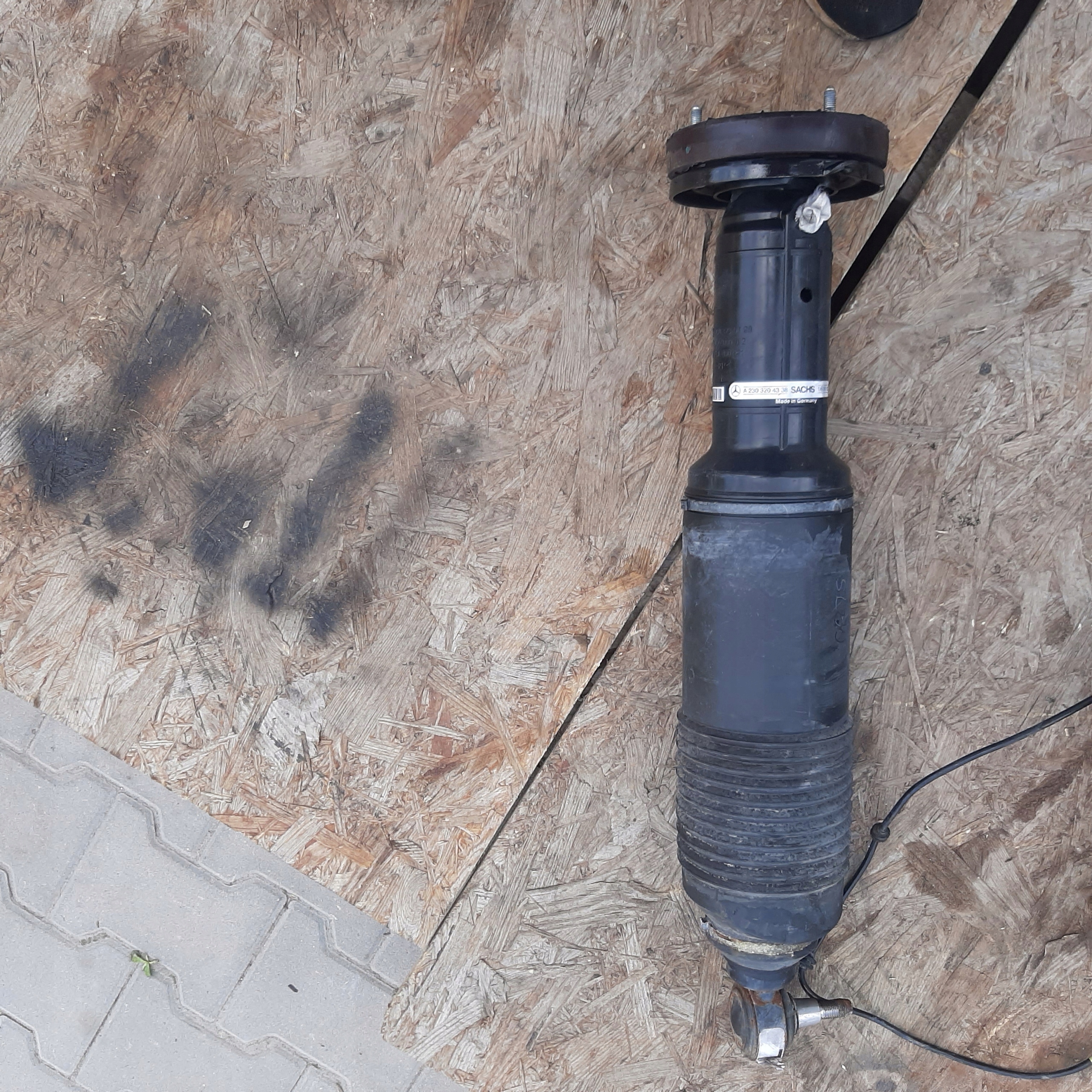 MERCEDES СЛ W230 R230 АМОРТИЗАТОР ЛЕВЫЙ ПЕРЕД ABC A2303204338