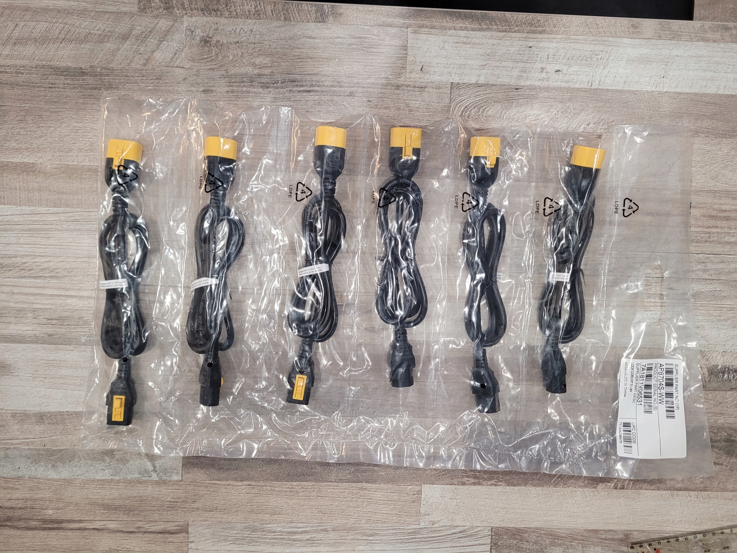 Napájecí kabel Apc AP8704S-WW