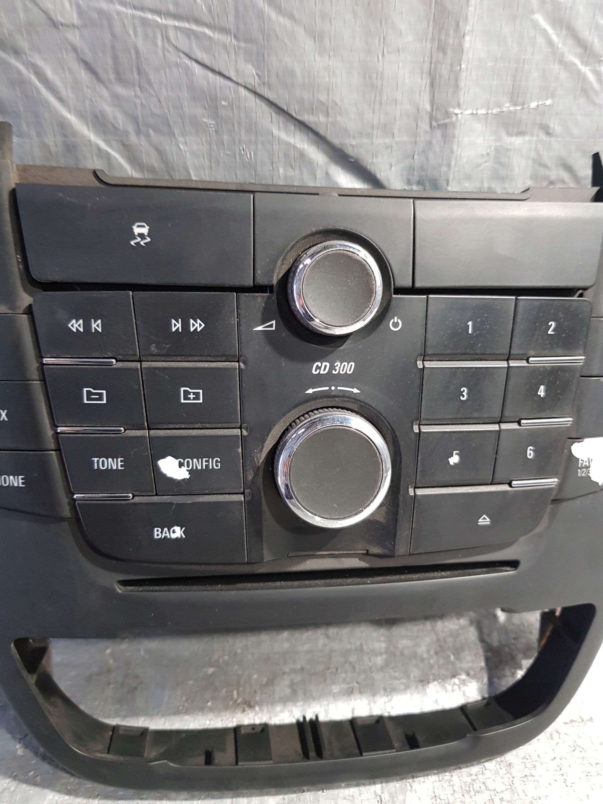 Panel radia klimatizaci Opel INSIGNIA A OE 13273252