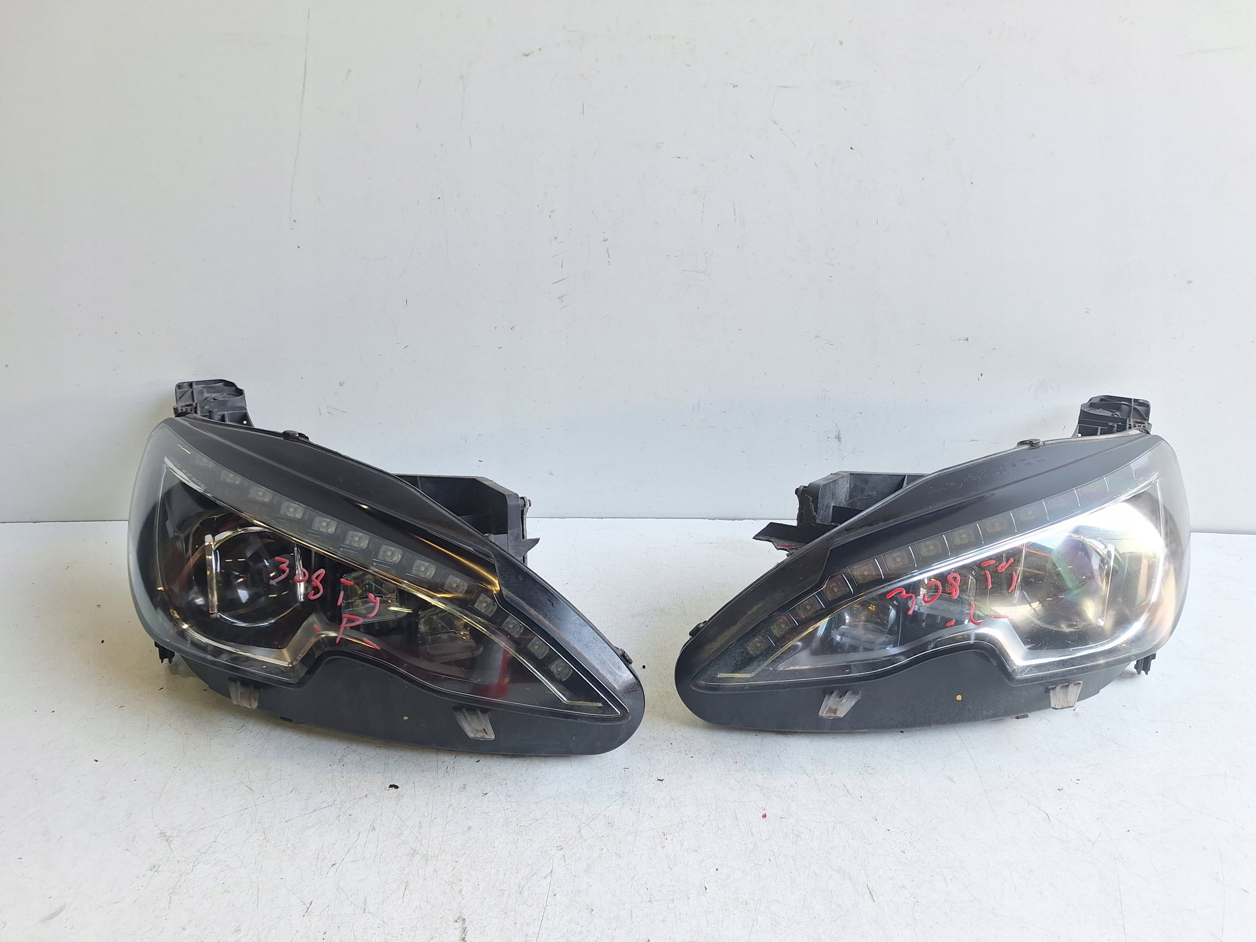PEUGEOT 308 T9 13-17 light left FULL LED UK