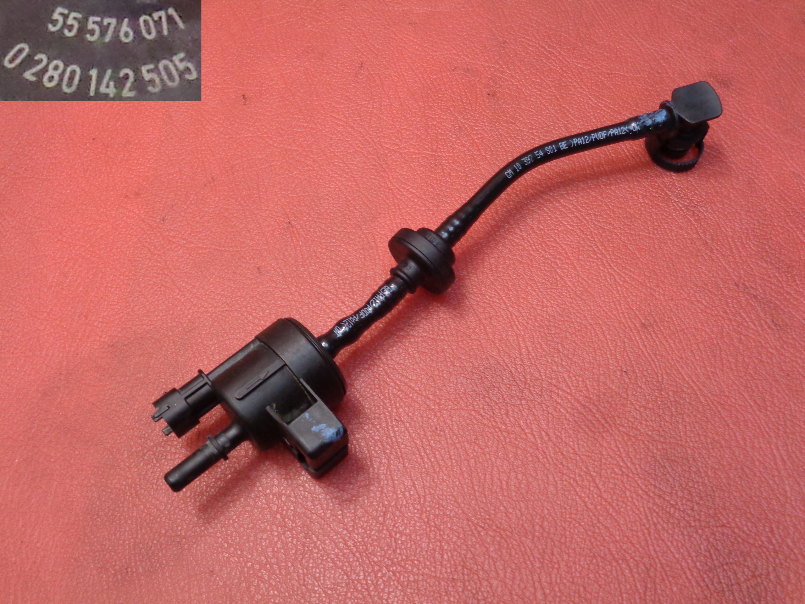 Датчик пар Opel Astra 1.4 Turbo 2012r 55576071