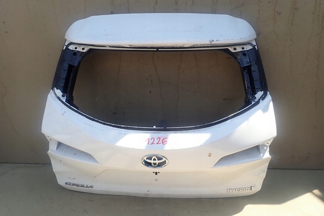 KLAPA TYŁ POKRYWA TOYOTA COROLLA E21 KOMBI 19-