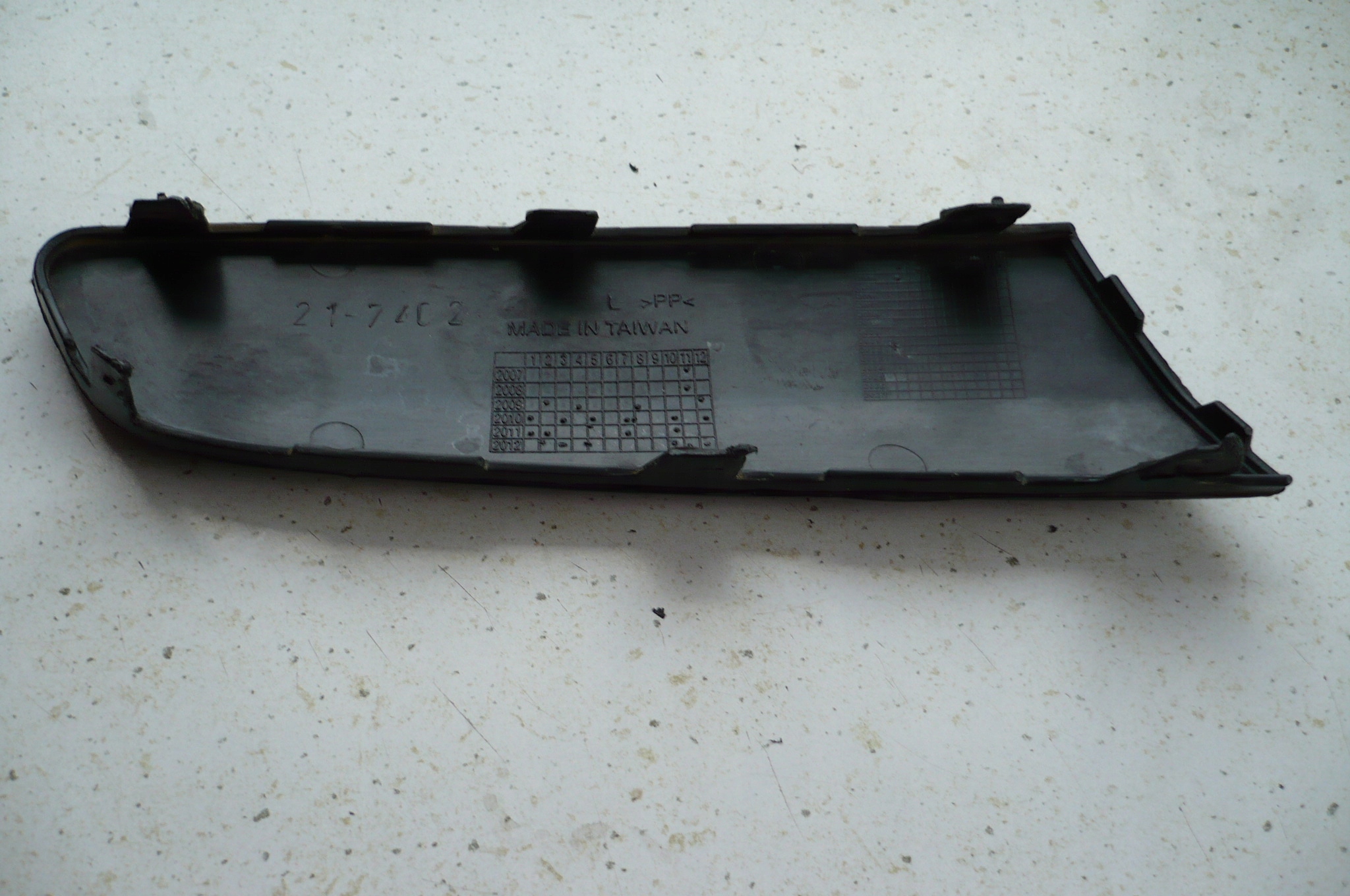 VW JETTA V 2005-10 spoiler of a bumper front left