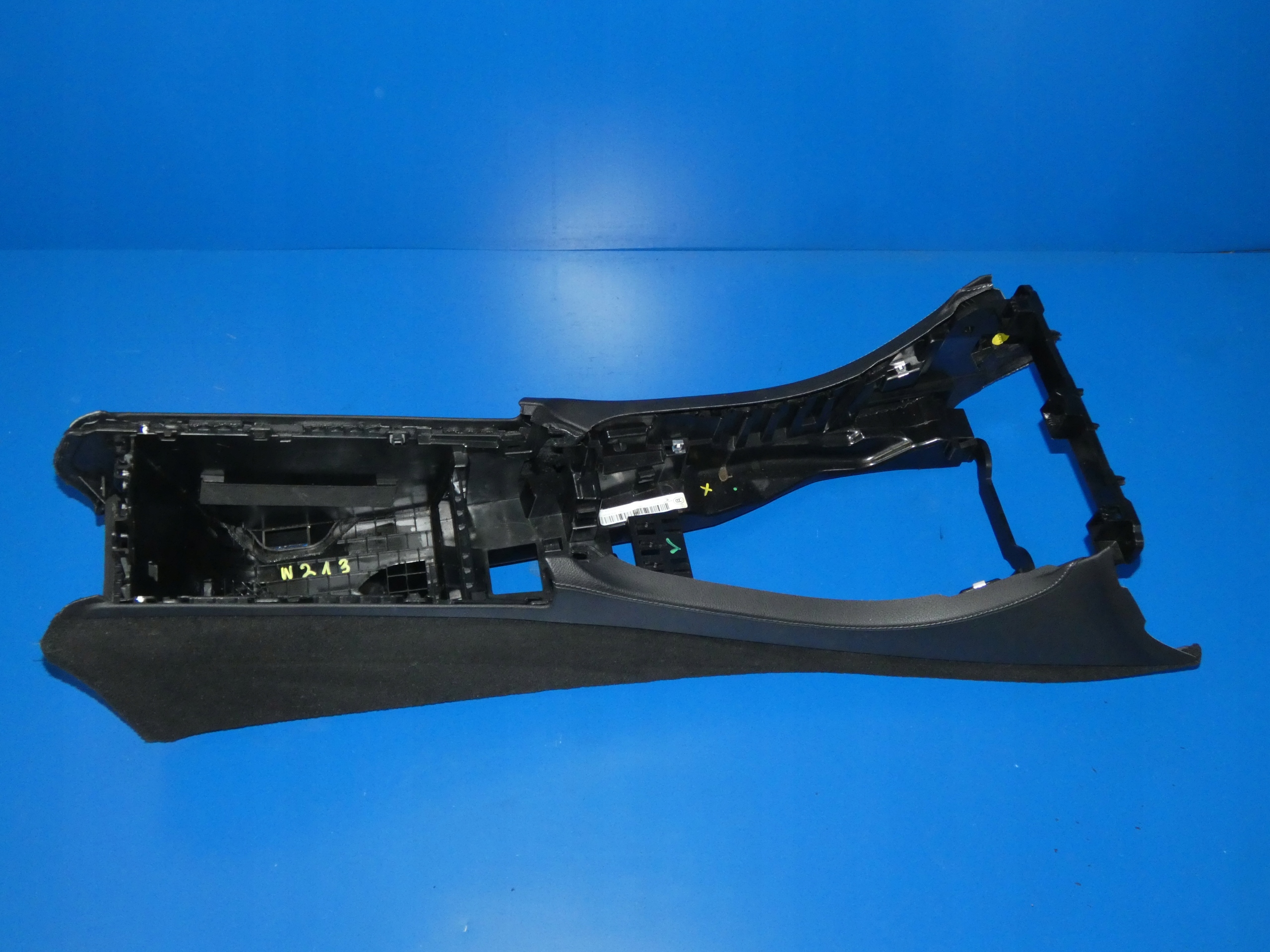 MERCEDES E Class W213 тунель середній центр