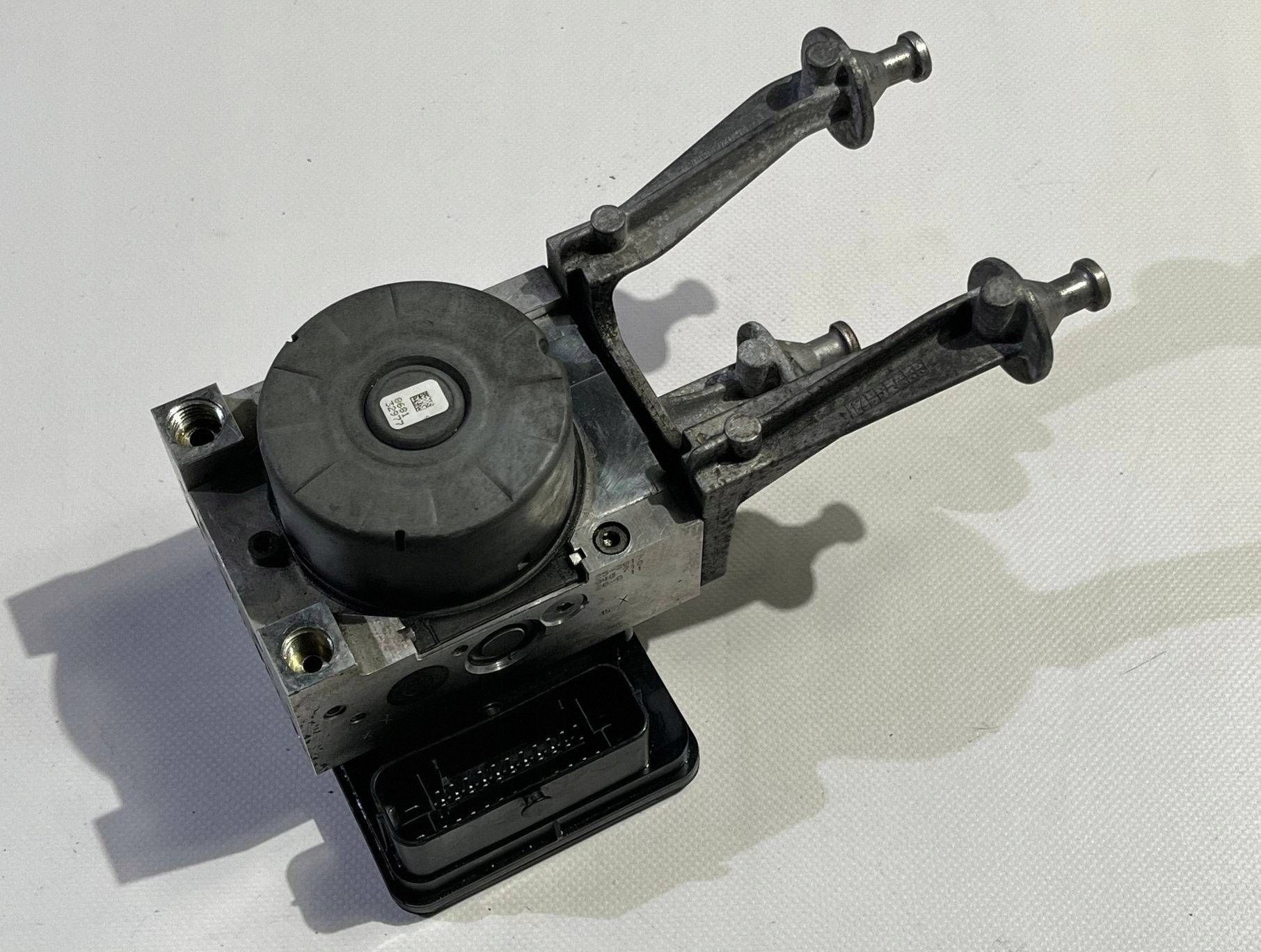 pompe unité de commande électronique uce module ABS Dodge Charger 2015- P68405139AA