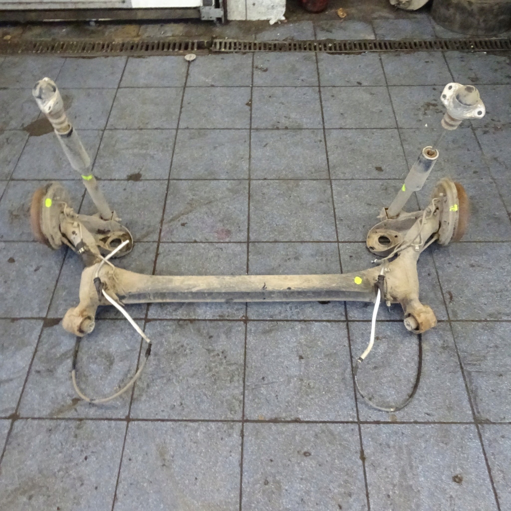 SKODA FABIA 2 II KOMBI OŚ TYLNA BELKA