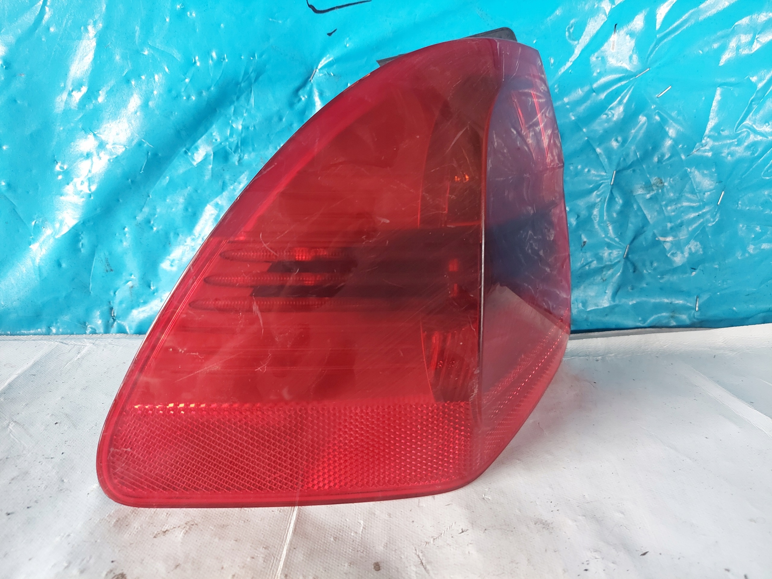 light BMW E91 7160061 left rear part