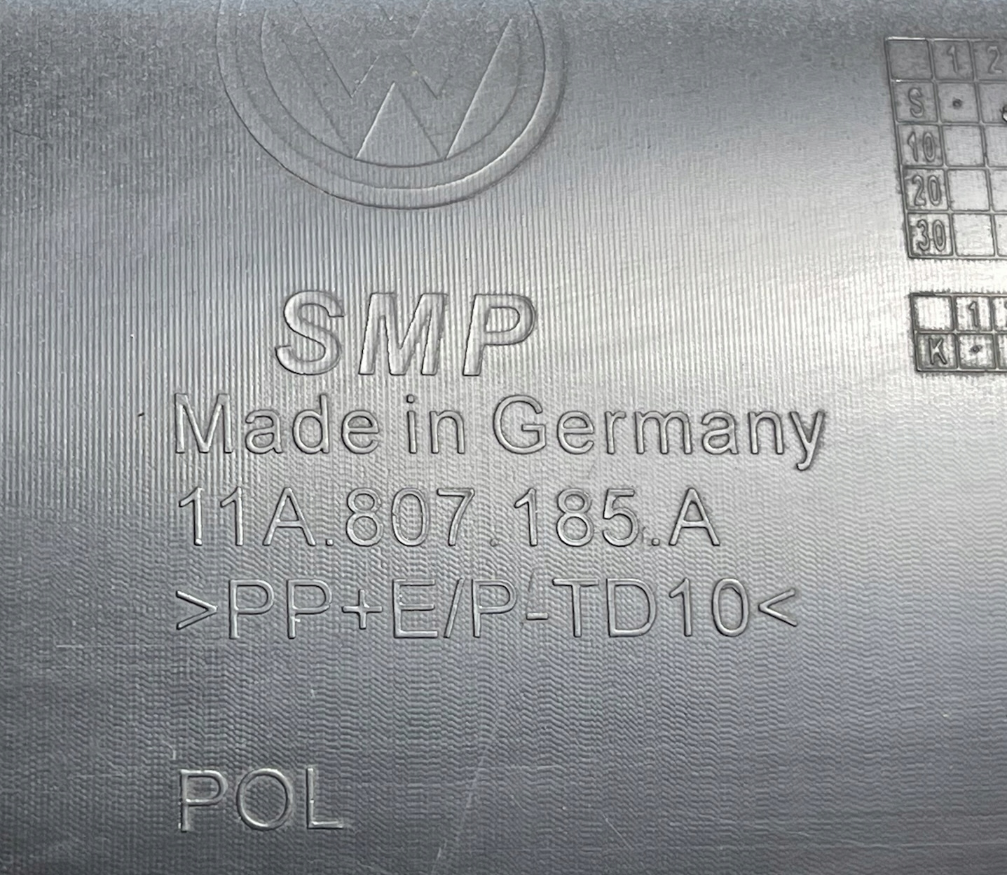 VW ID4 ID.4 moulding cap of a bumper front 11A807185A