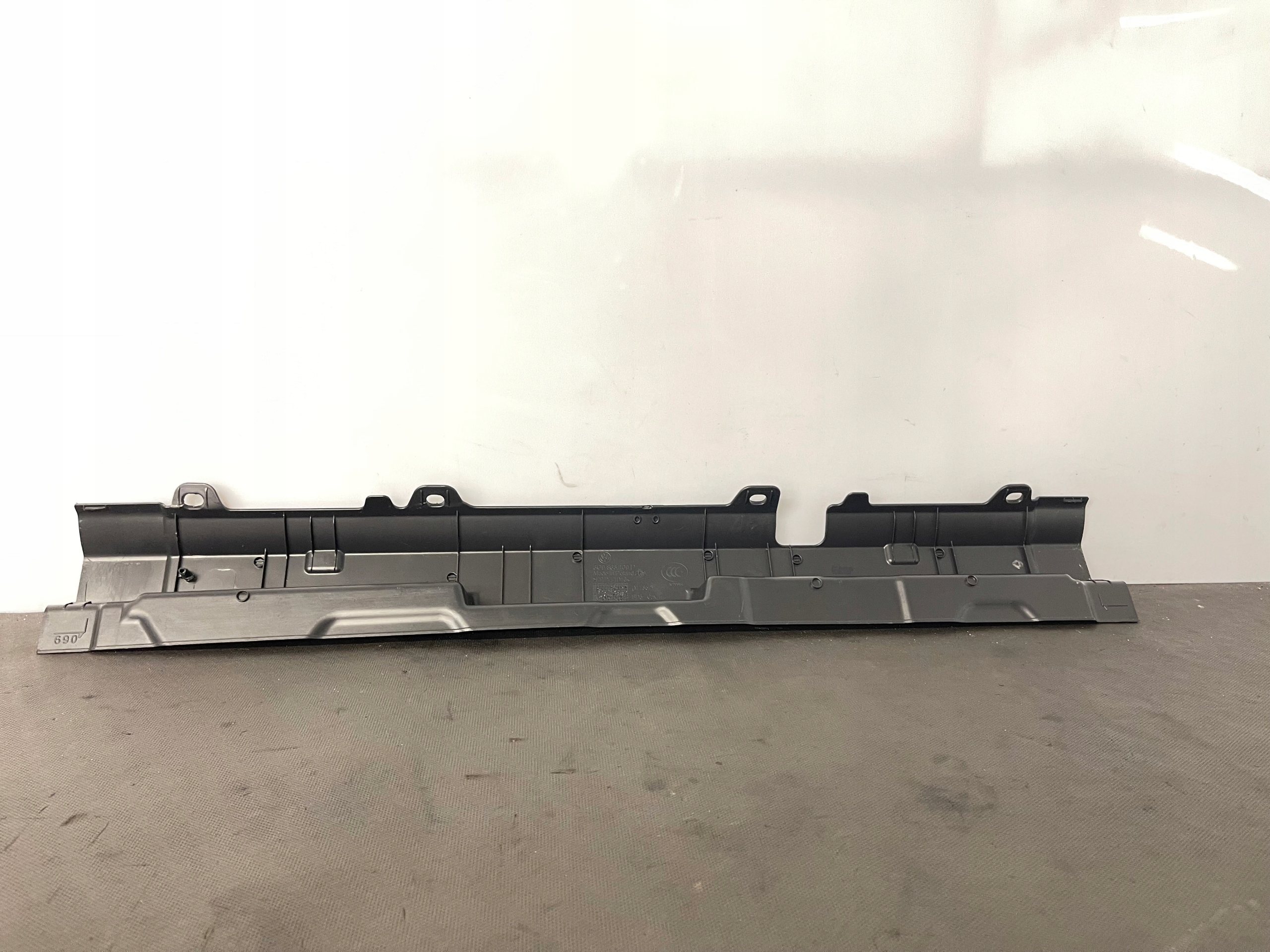 ORG pillar boot VW PASSAT B8 KOMBI 3G9863409D