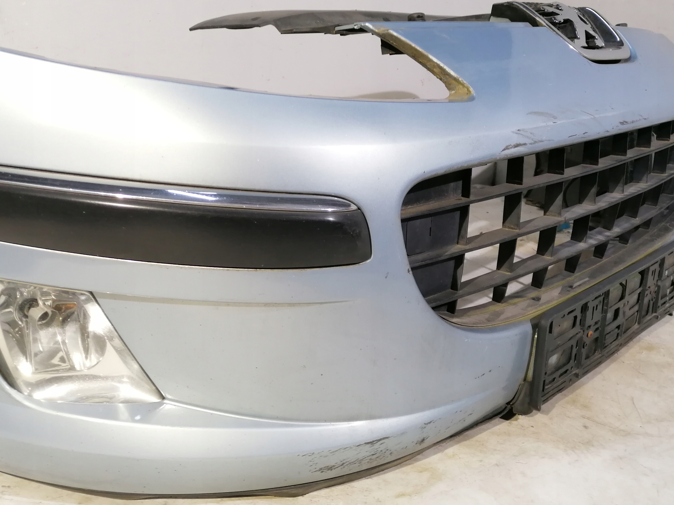 Peugeot 407 Stoßstange vorne vorne EYLC