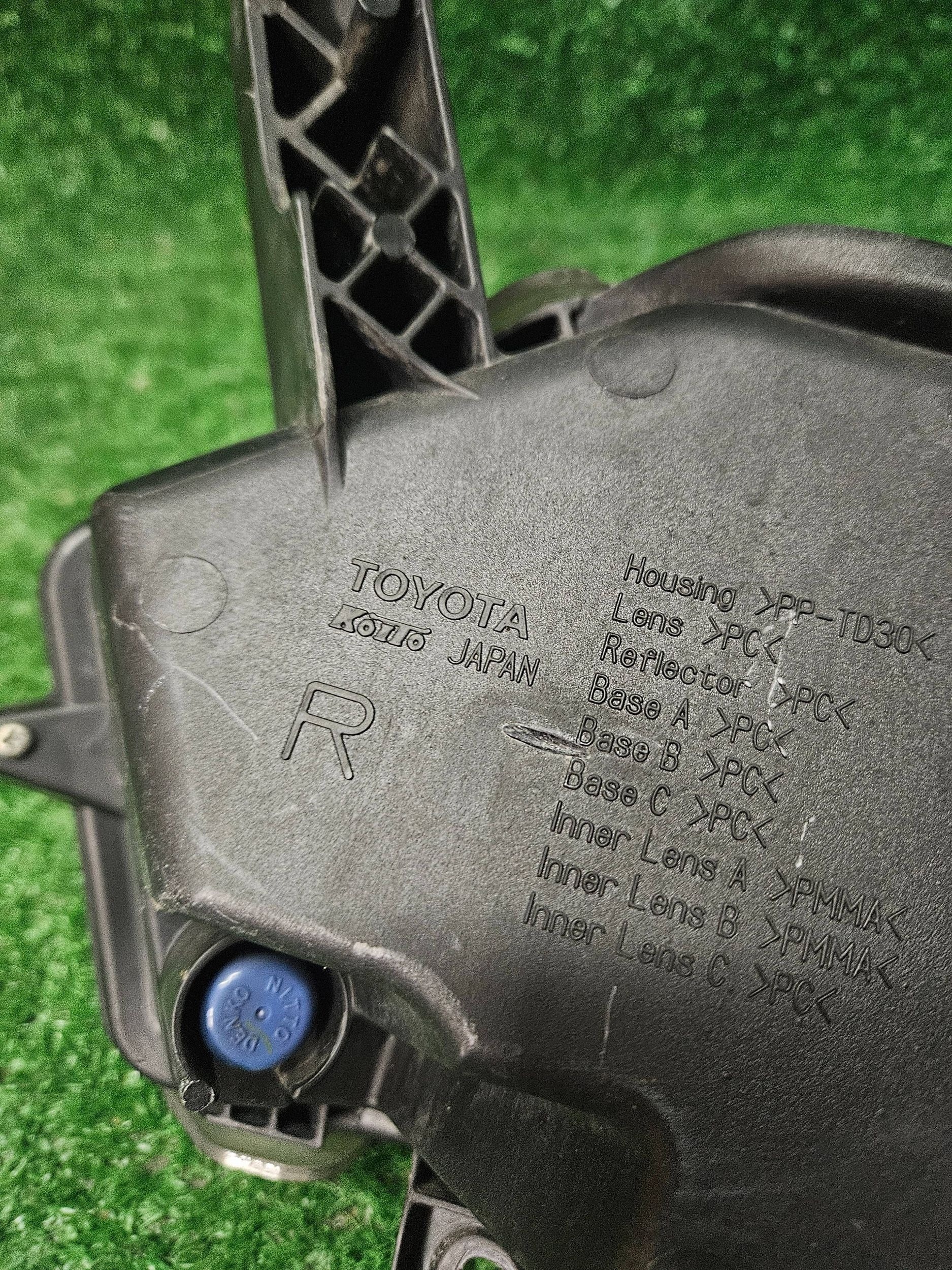 nebelscheinwerfer DRL rechts vorne LEXUS NX und 14- NR.244