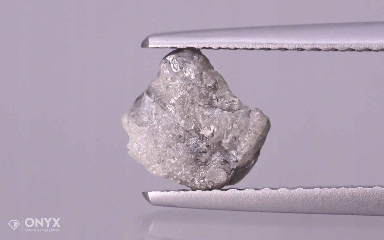 Diamant stříbrný hrudkující 7,5x7 mm