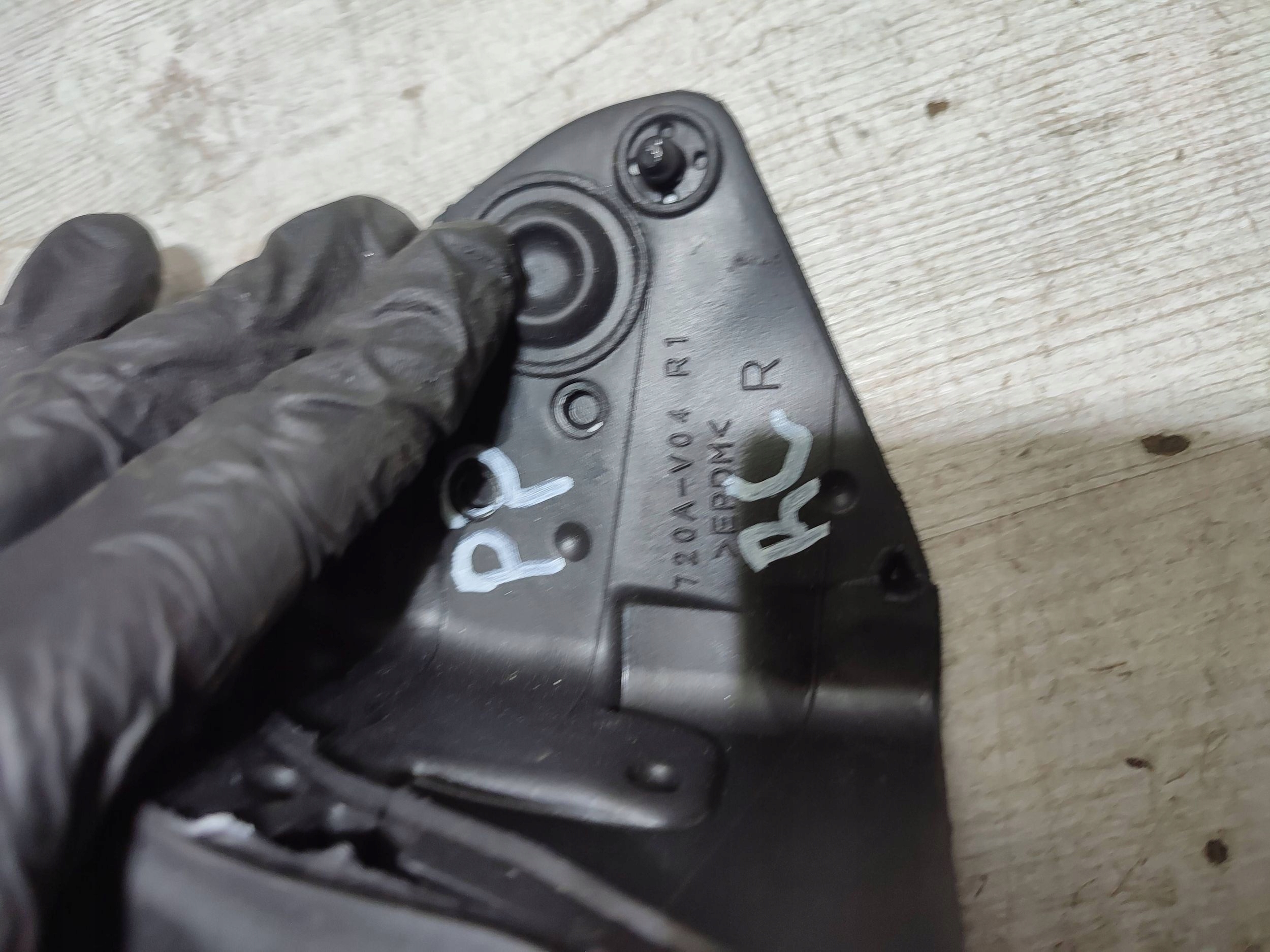 Lexus RC 2019 front side right rubber gasket door