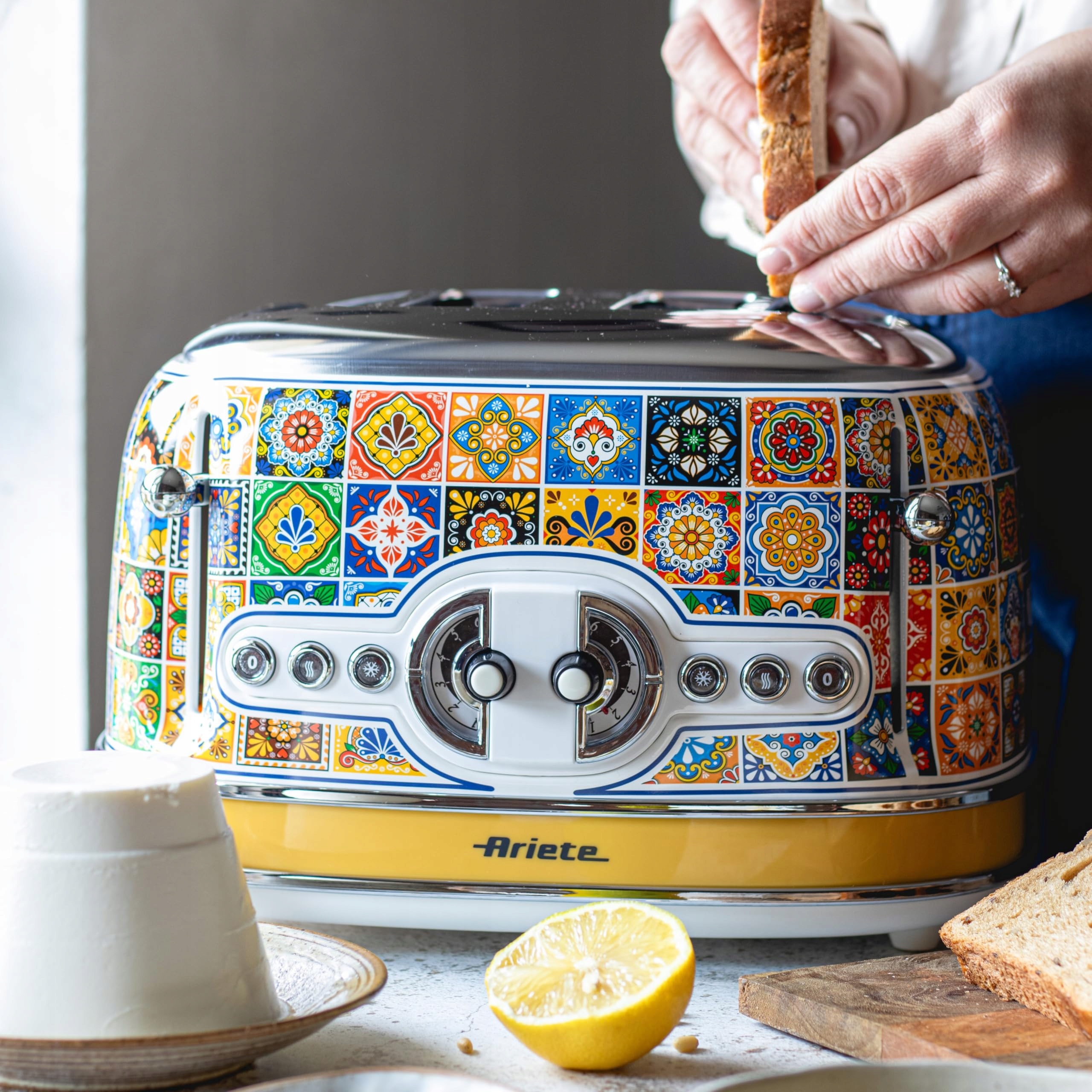 ARIETE Toster 156 Positano 4 Kromki 6 Stopni Opiekania 1630W — miniatura 3
