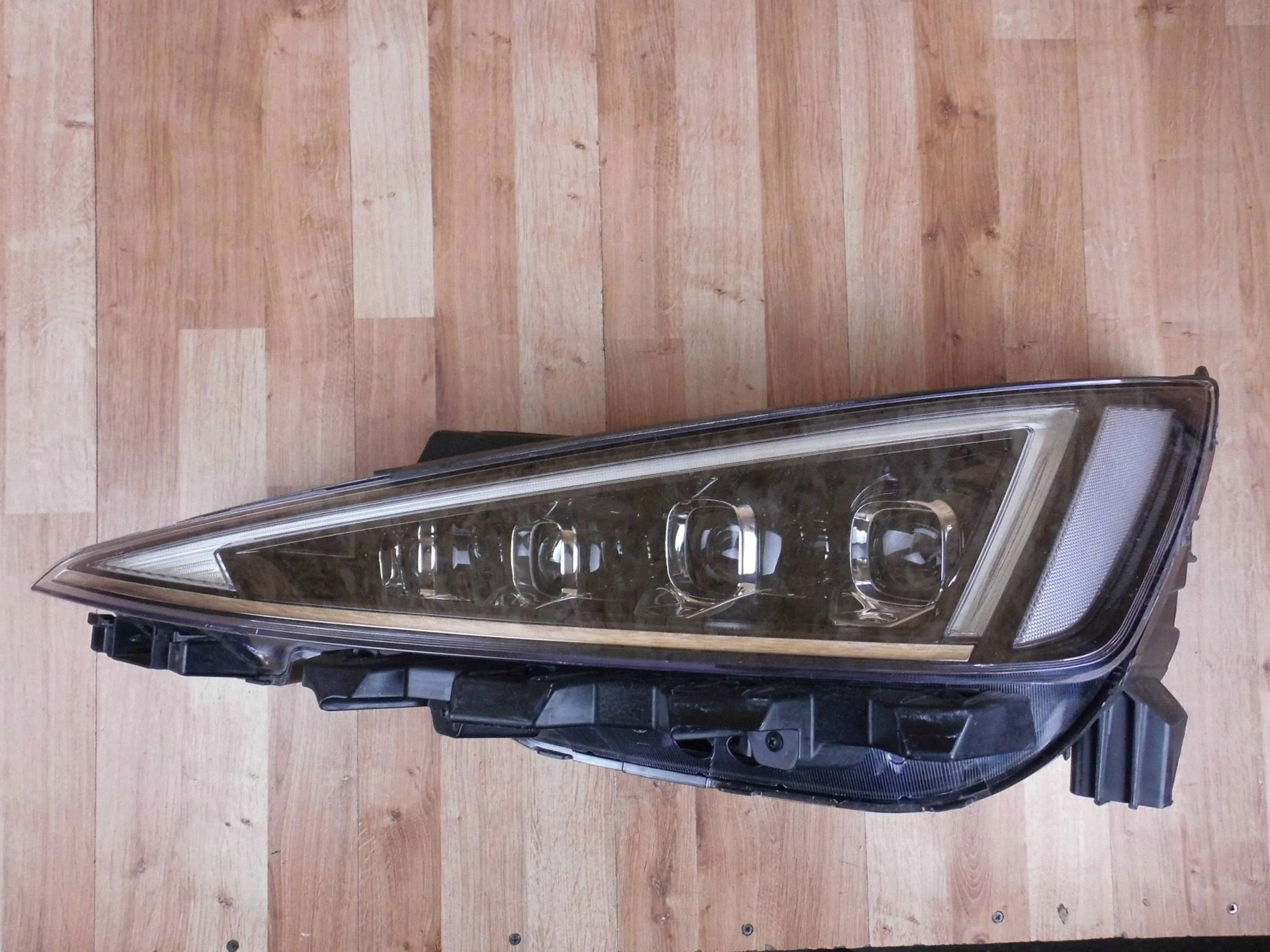 Hyundai Elantra VI 2019-2020 LIFT light left front front 92102-F2