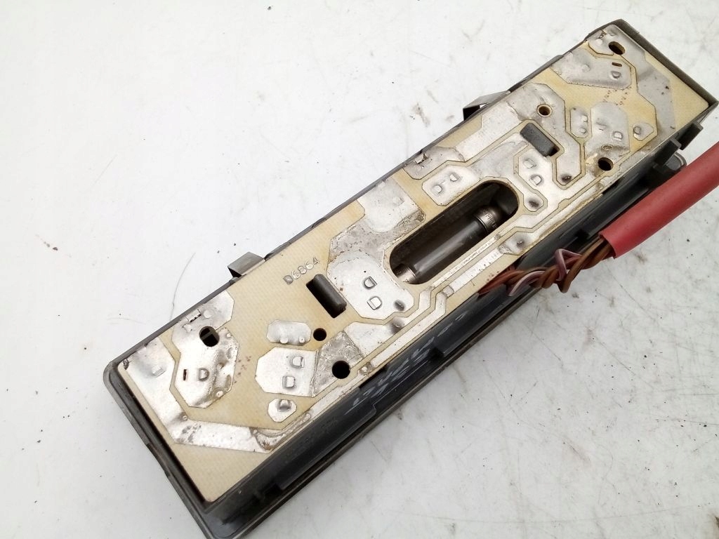 BMW 3 E36 Compact FANALE CIELO INTERNO oswietlenie 13808500