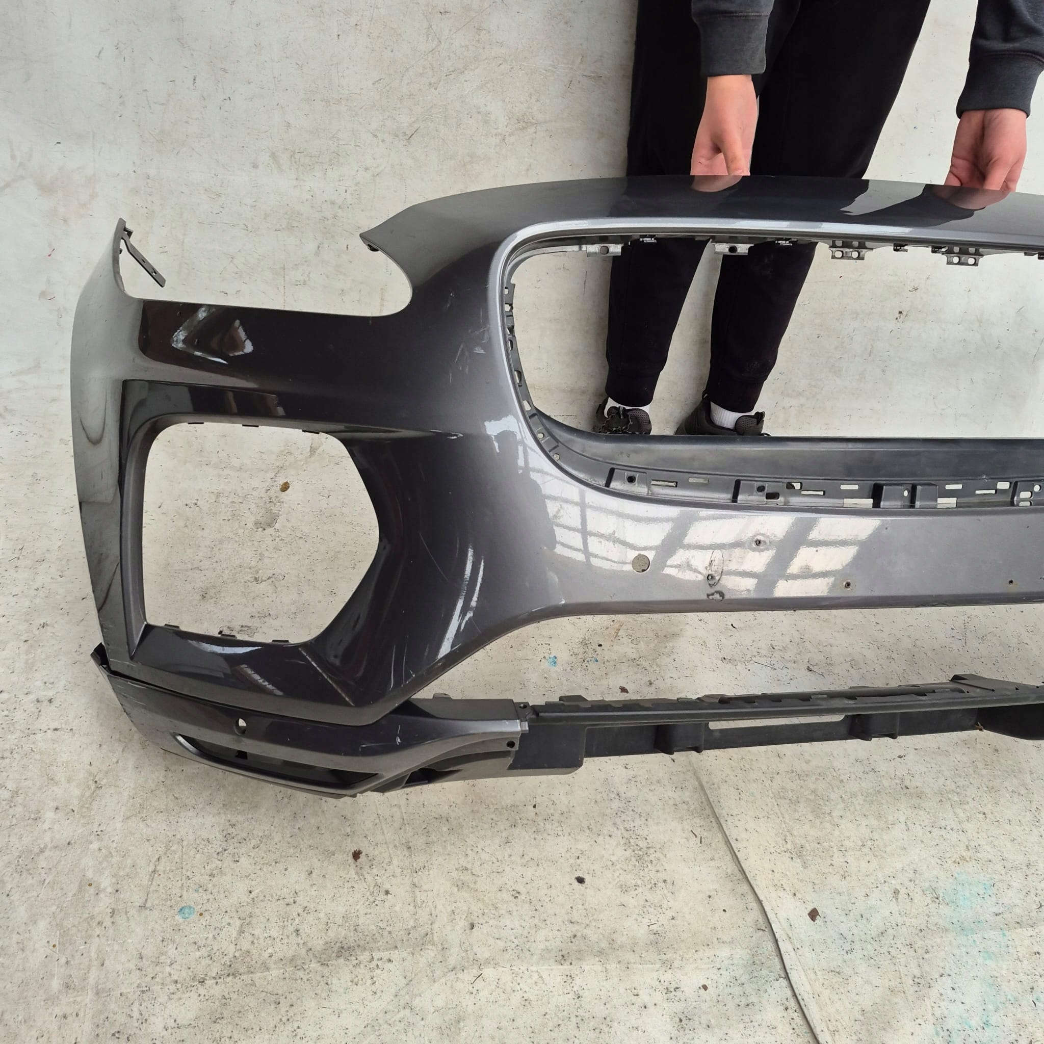JAGUAR E-PACE R-DYNAMIC 17- bumper front front PDC J9C3-17F003-C