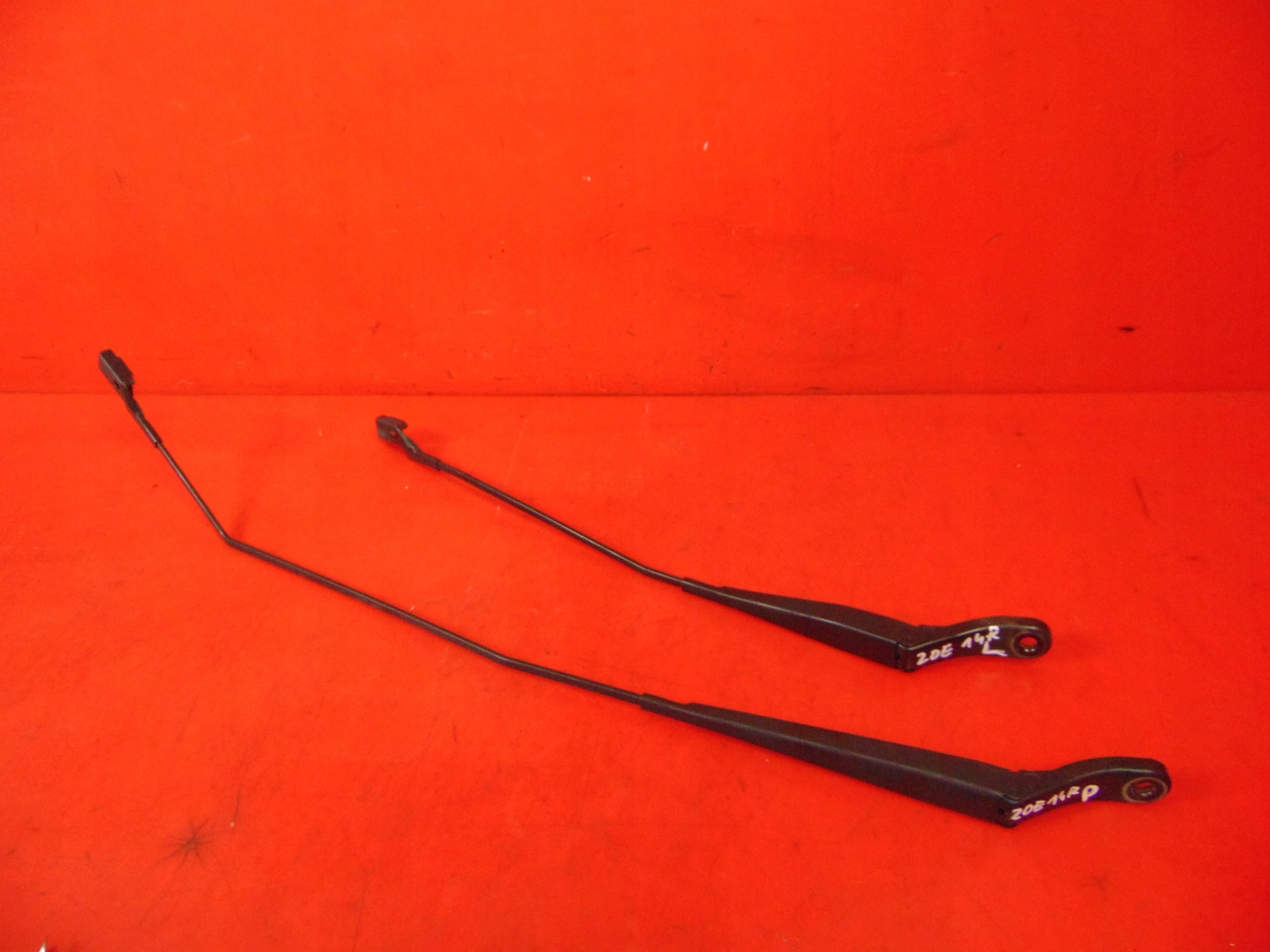 RENAULT ZOE 12- wiper arms front EU KPL