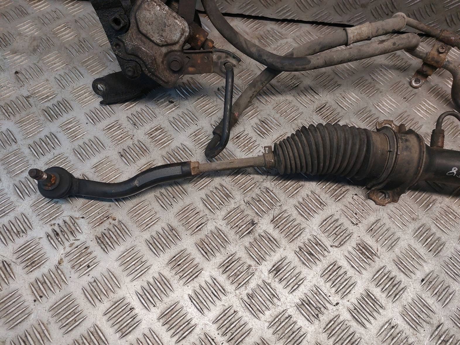 Boîter direction Boîter direction TOYOTA YARIS et LIFT 1.4 D4D