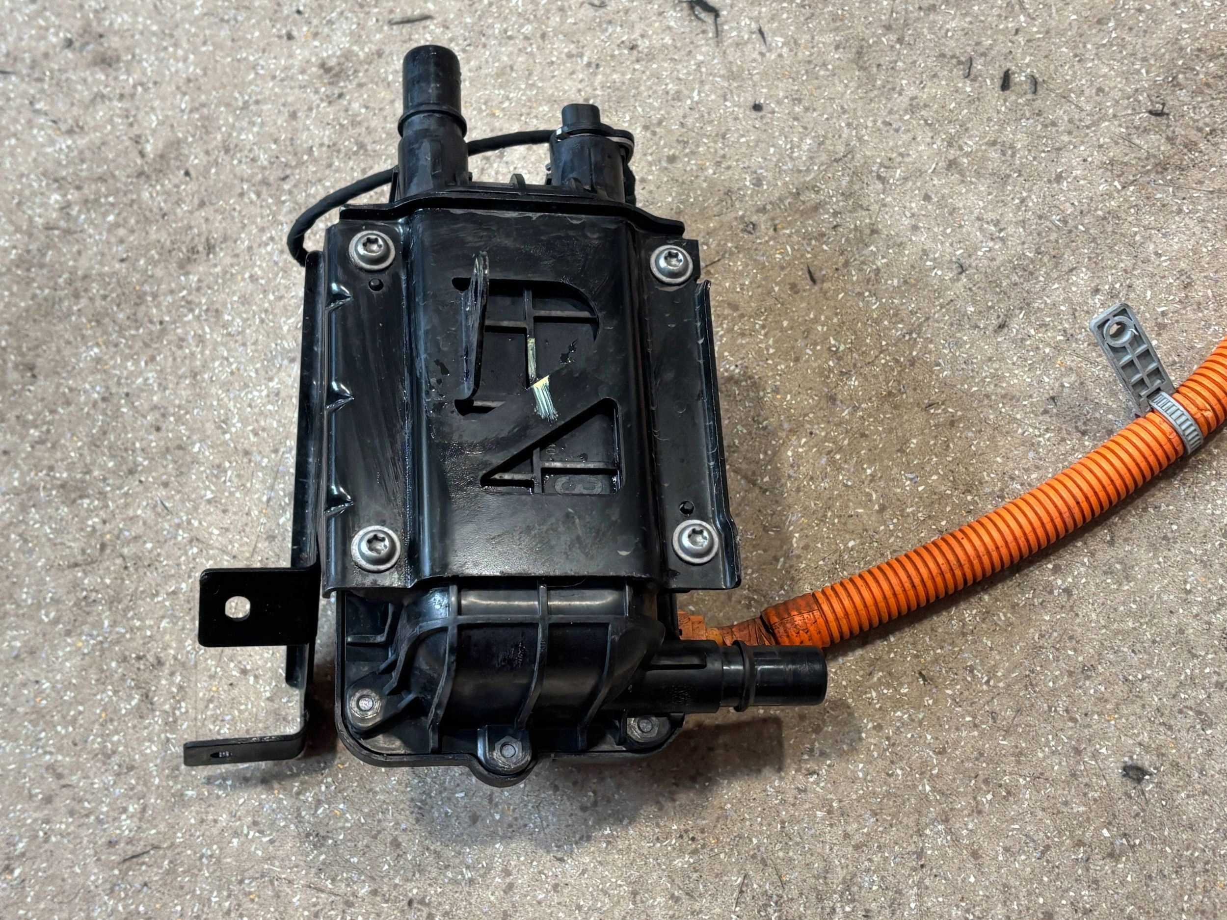 вентилятор kia EV6 375W2GI100