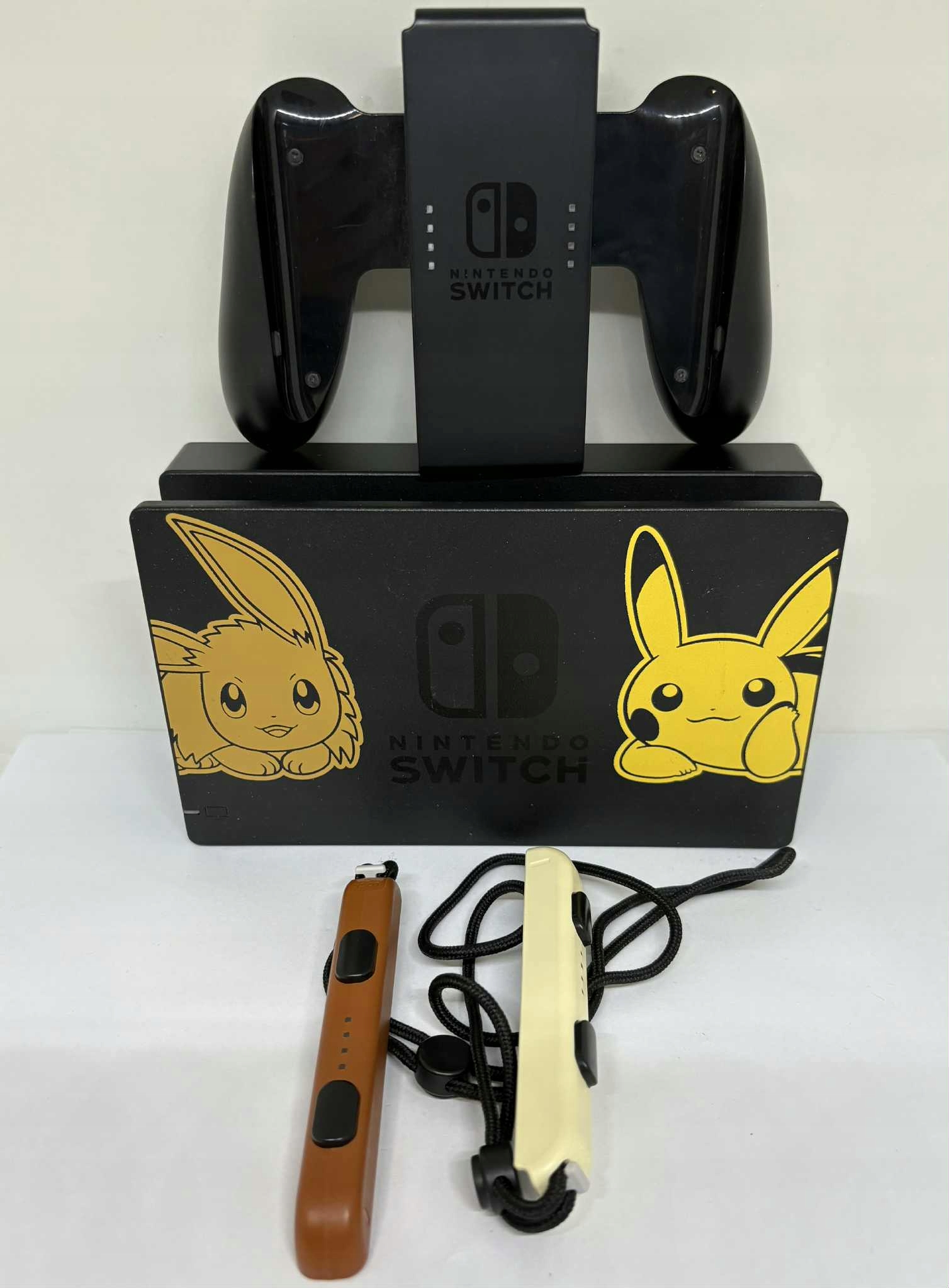 NINTENDO SWITCH POKEMON EDITION + POKEBBAL PLUS + LET'S GO