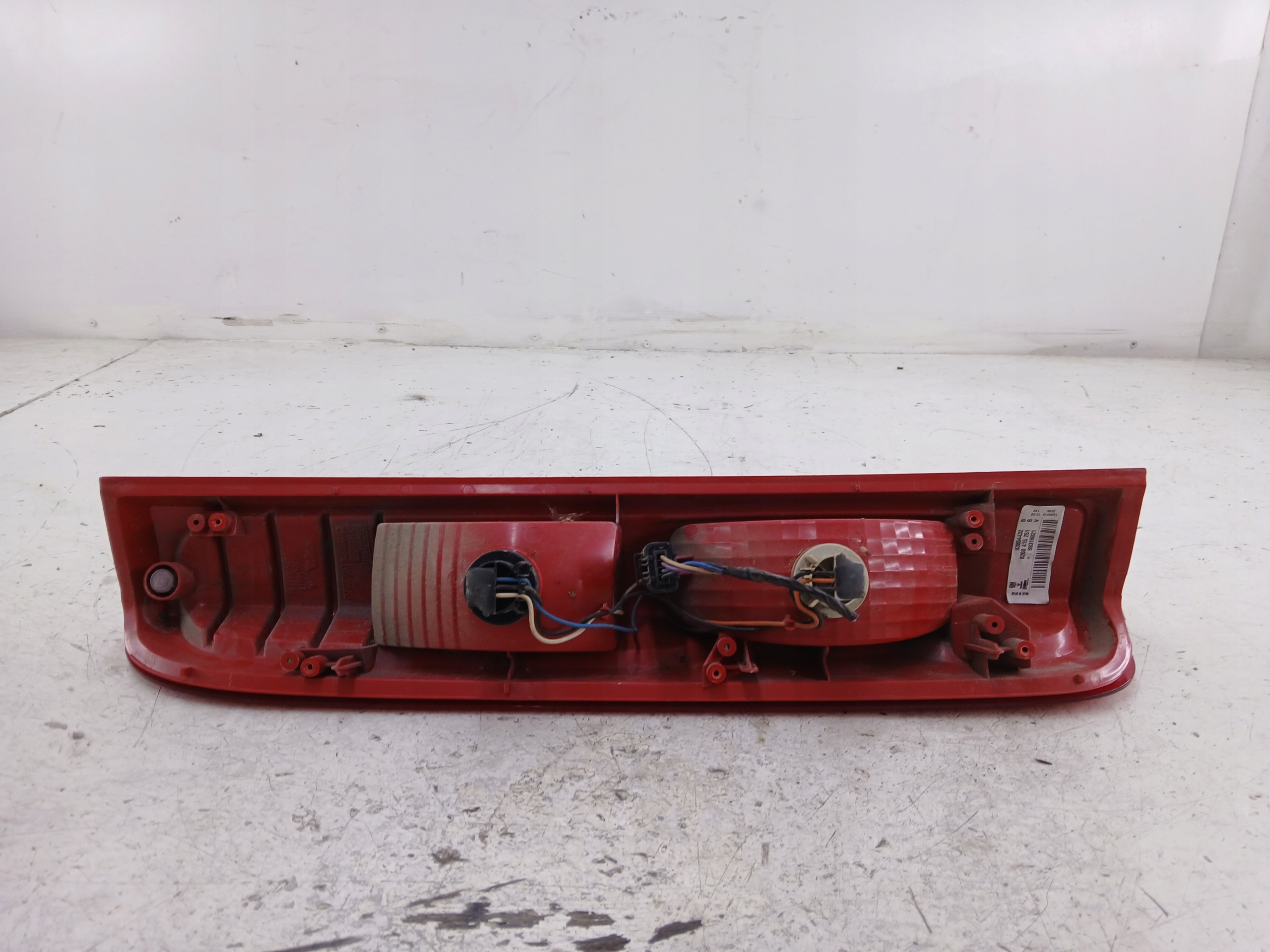 RENAULT TRAFIC II LIFT light right rear part