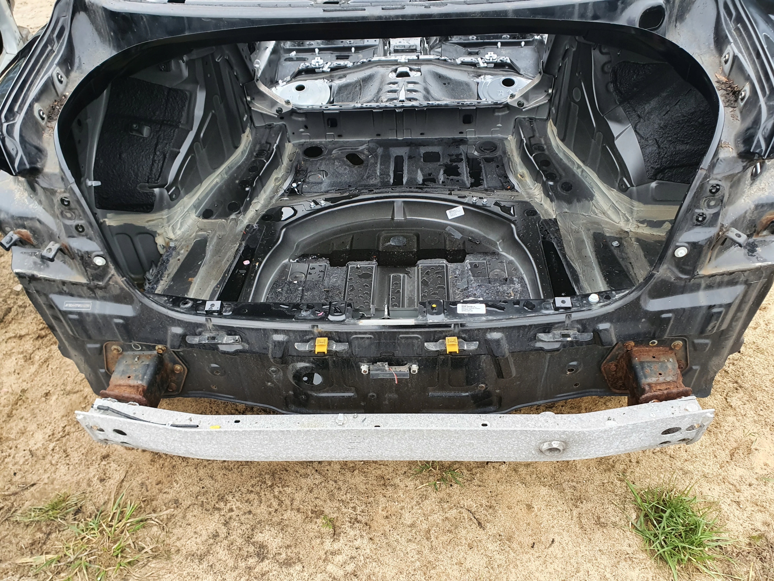 PAS TYLNY WANNA ĆWIARTKA INFINITI Q50 13- KH3