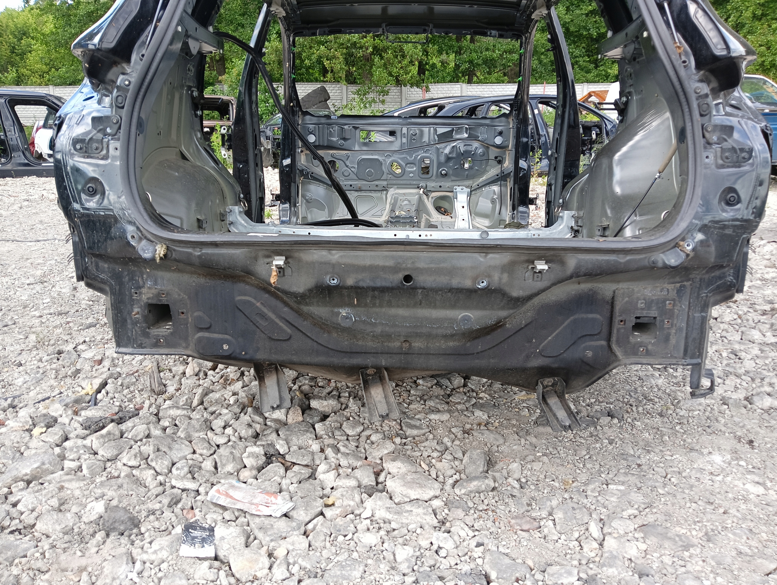 PAS TYŁ TYLNY RENAULT KADJAR (2015-2018) KOD LAKIERU TEGNE Typ samochodu Samochody osobowe